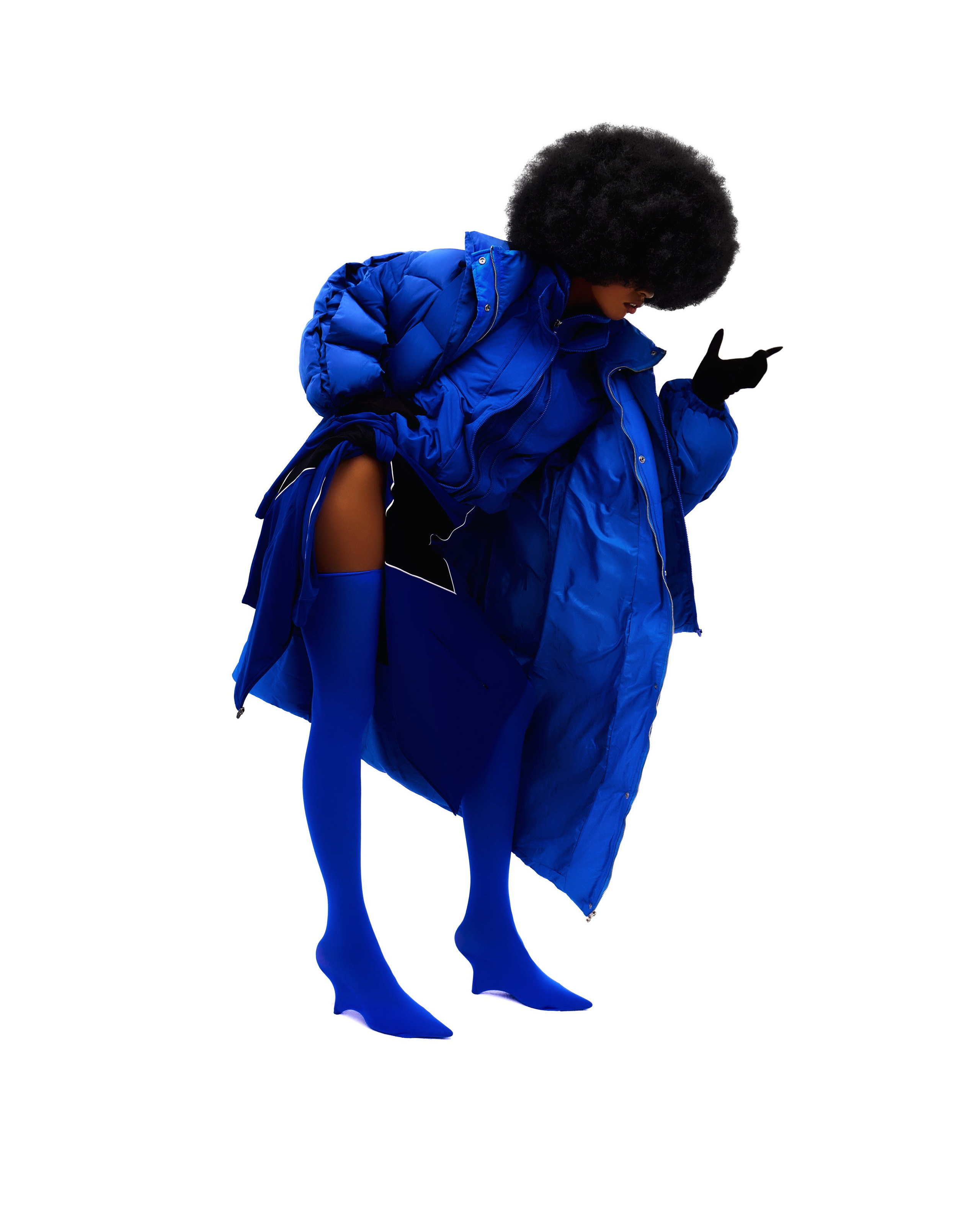 IV KLEIN. Святослав Лебедев | Рекламный фотограф — Коммерческая съемка, Арт-дирекшн, AI-интеграция