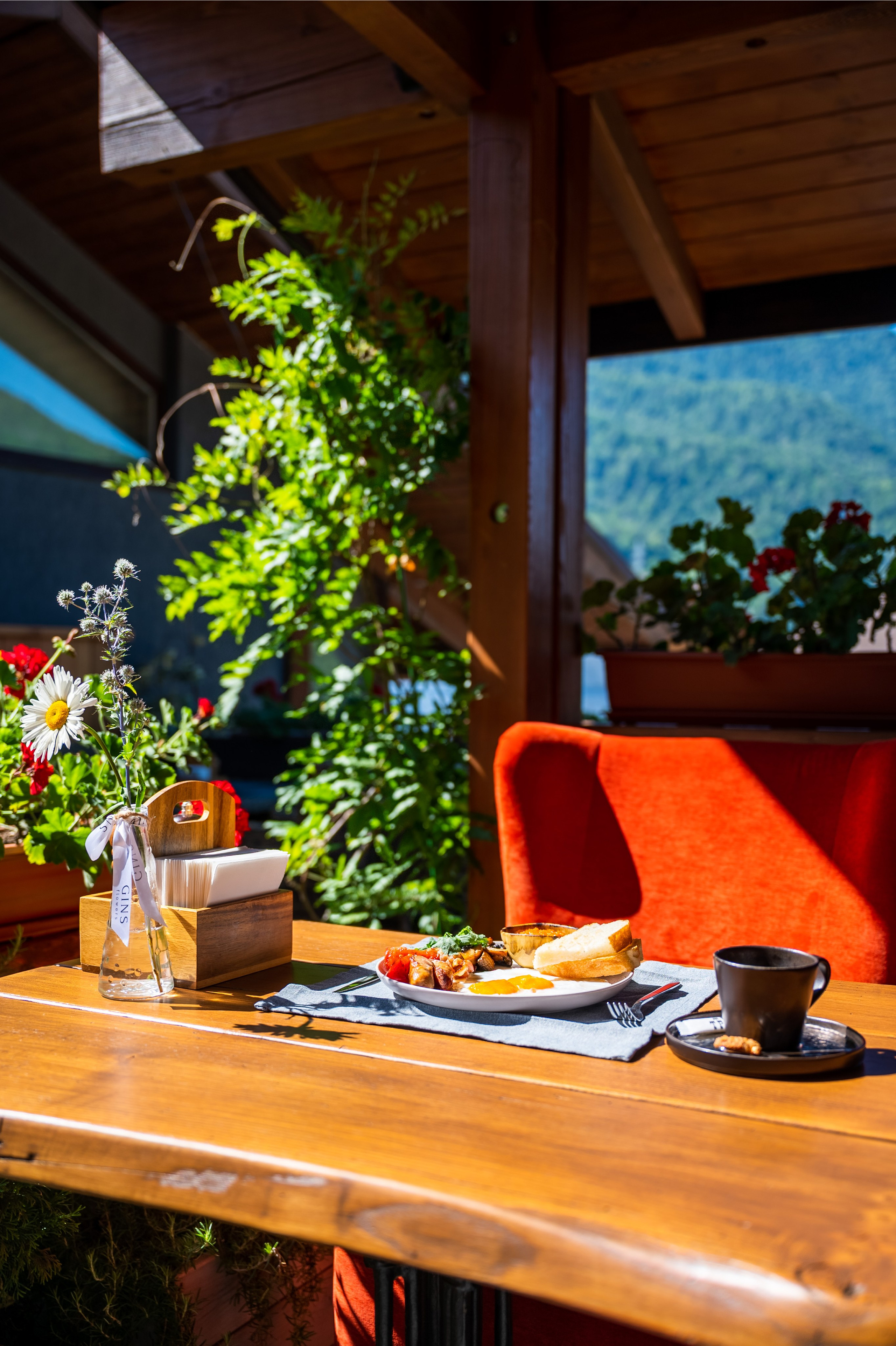 Ресторан «Трикони» в Красной Поляне. Репортажный фотограф в Красной Поляне и Сочи Павлюченко Екатерина