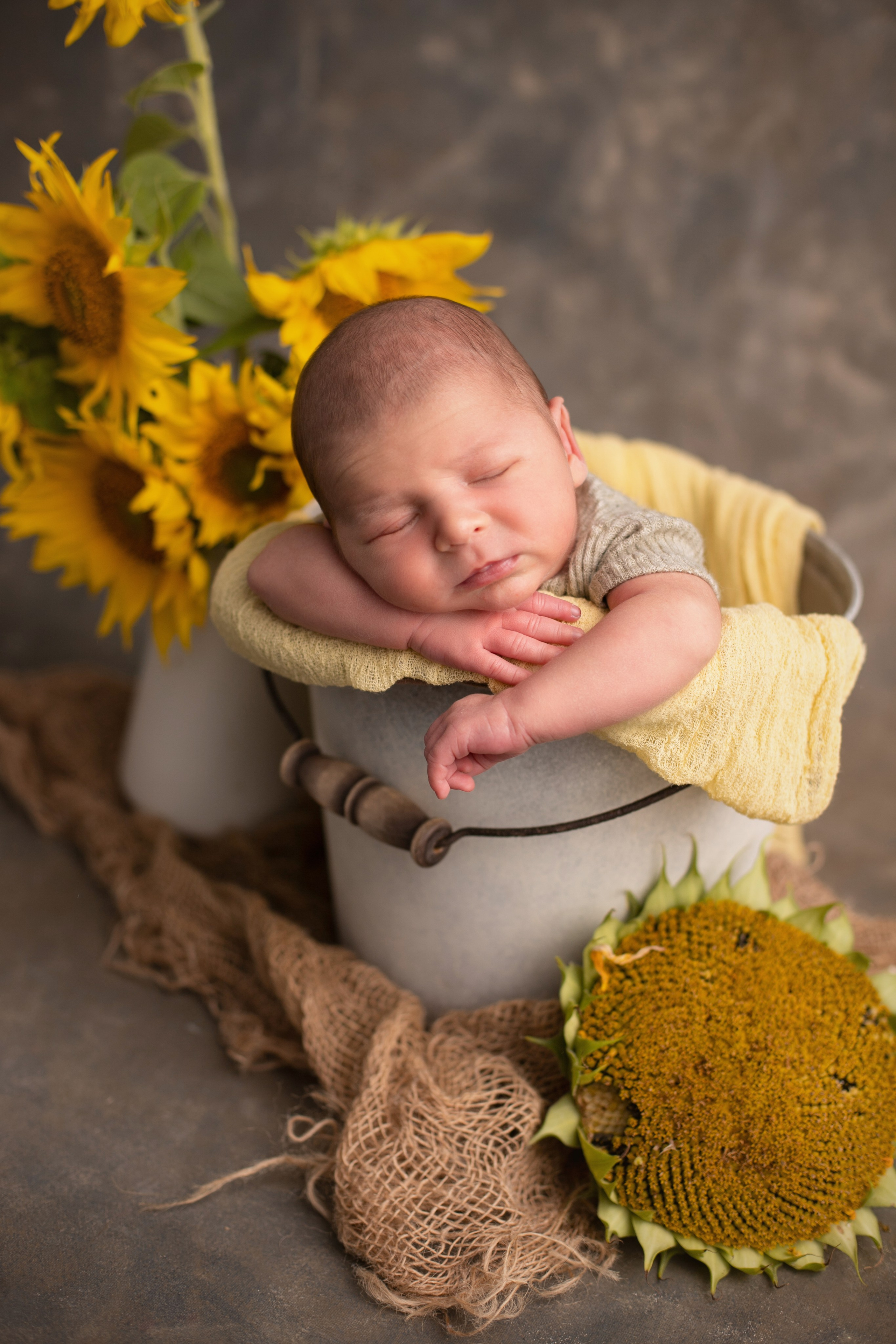 Владик. Фотограф новорожденных в г. Россошь Виктория Нечепуренко