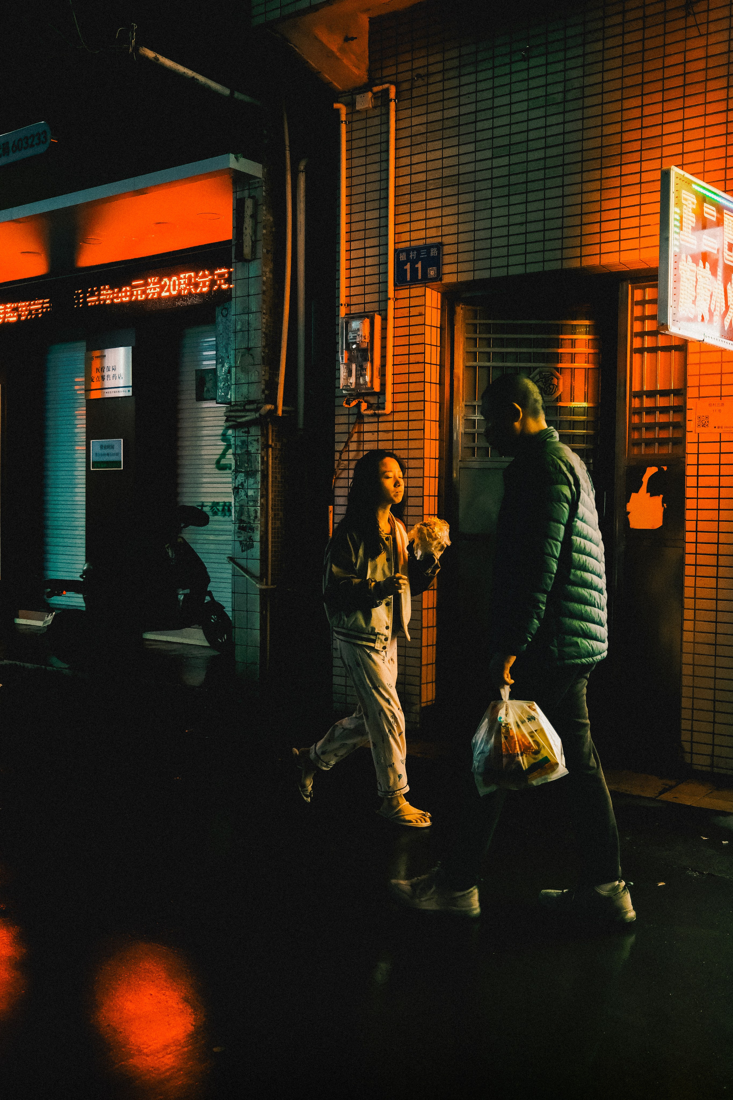 Neon in Guangzhou. Фотограф В Гуанчжоу и Шэньчжэнь Андрей Лопатин