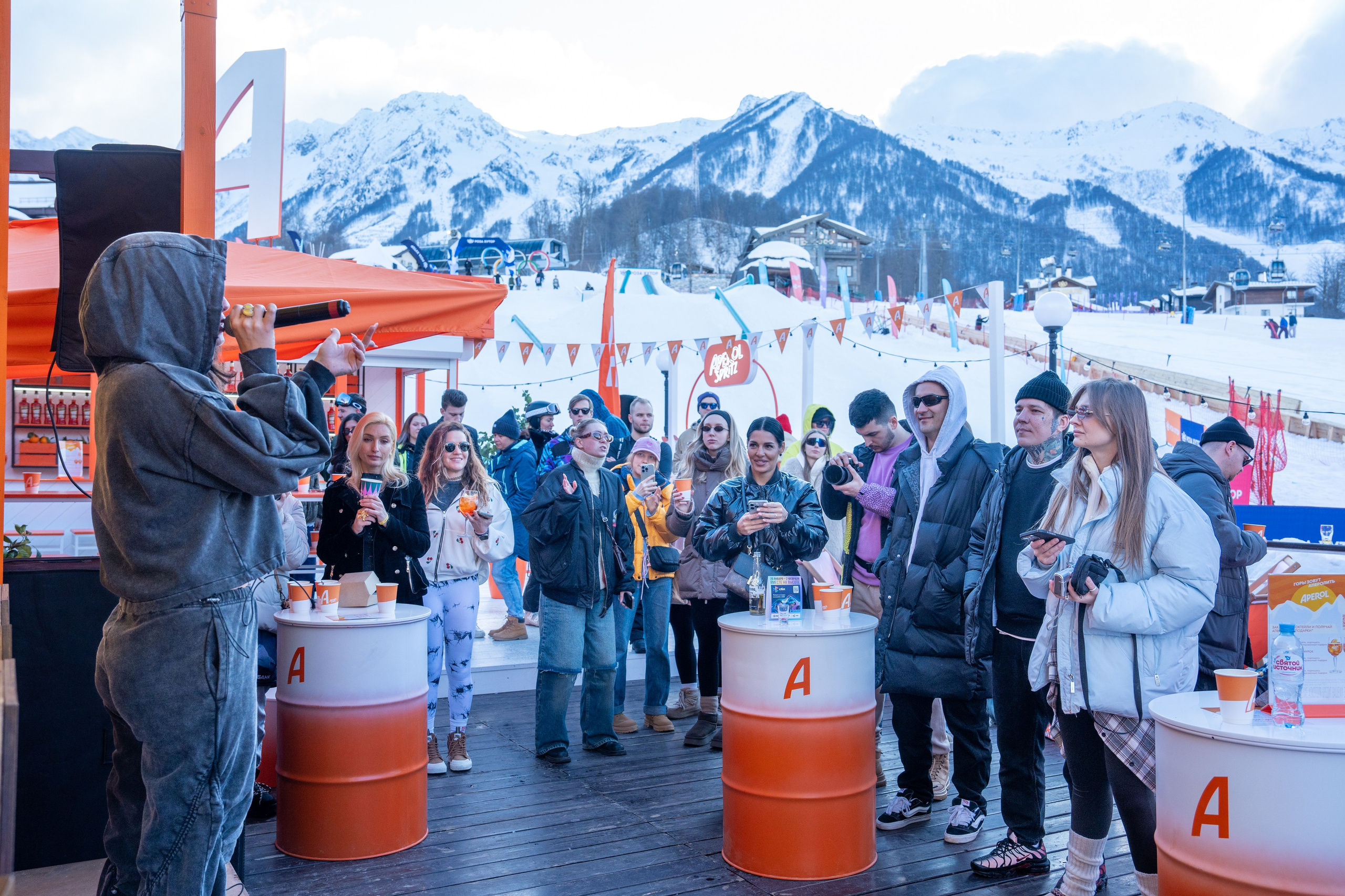 Фотоотчет партнерской интеграции Aperol Spritz на Роза Фест 2025. Репортажный фотограф в Красной Поляне и Сочи Павлюченко Екатерина