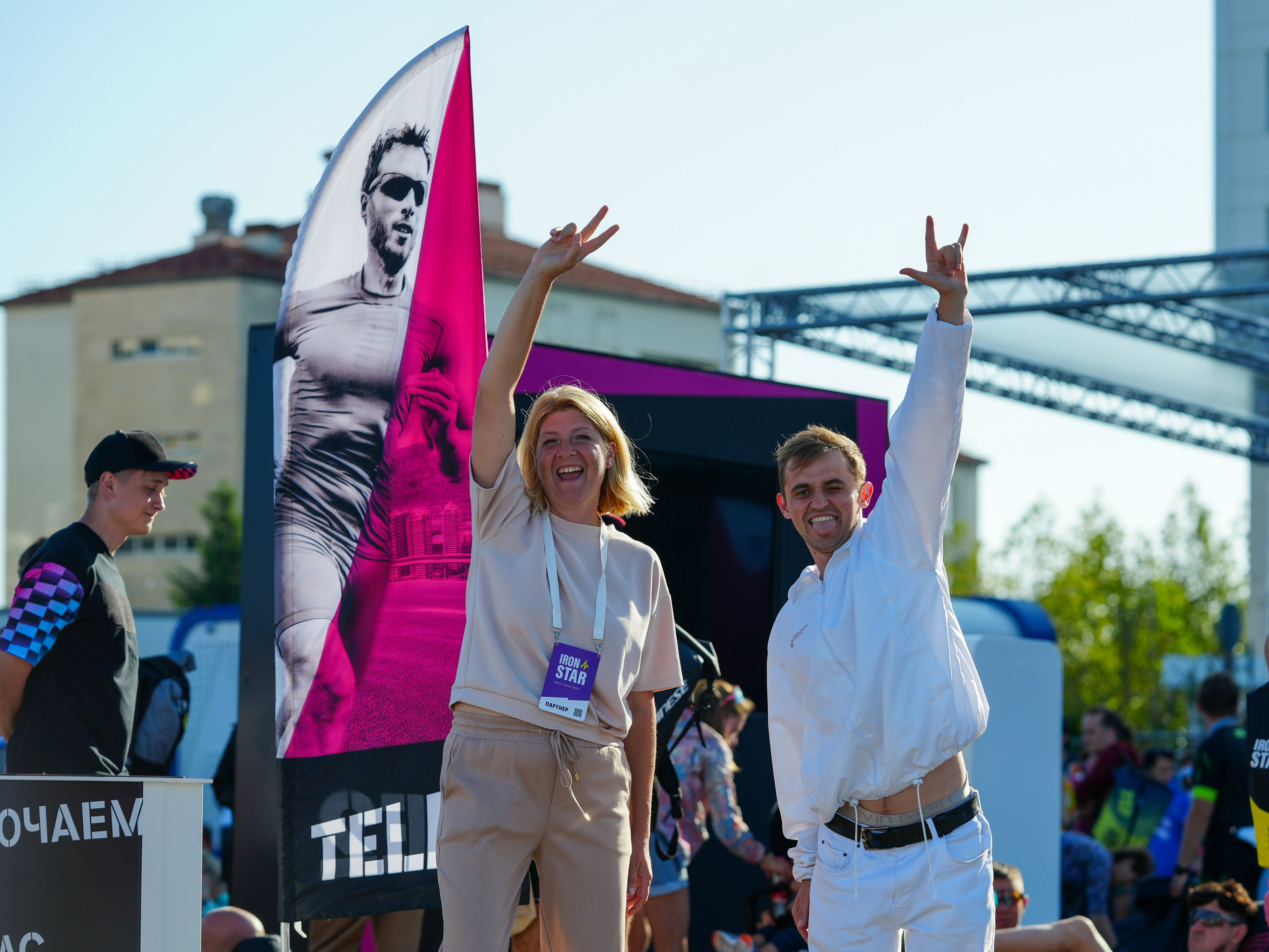 Фотоотчет партнерской интеграции для компании TELE2 на фестивале Ironstar. Репортажный фотограф в Красной Поляне и Сочи Павлюченко Екатерина