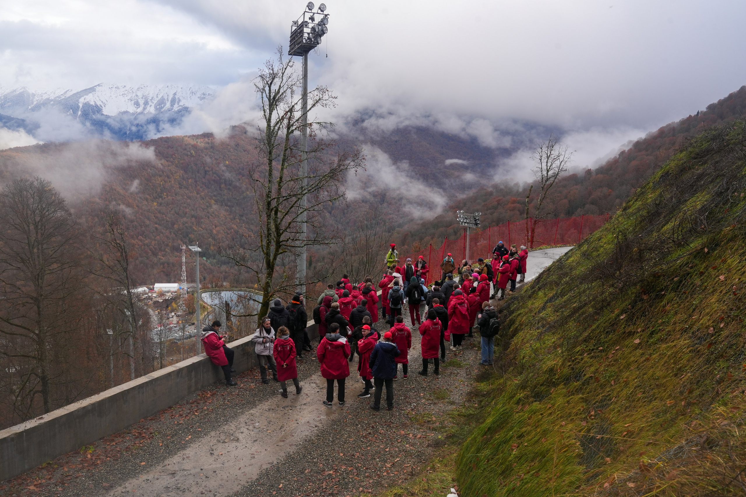 MICE мероприятие — хайкинг на курорте Роза Хутор. Репортажный фотограф в Красной Поляне и Сочи Павлюченко Екатерина