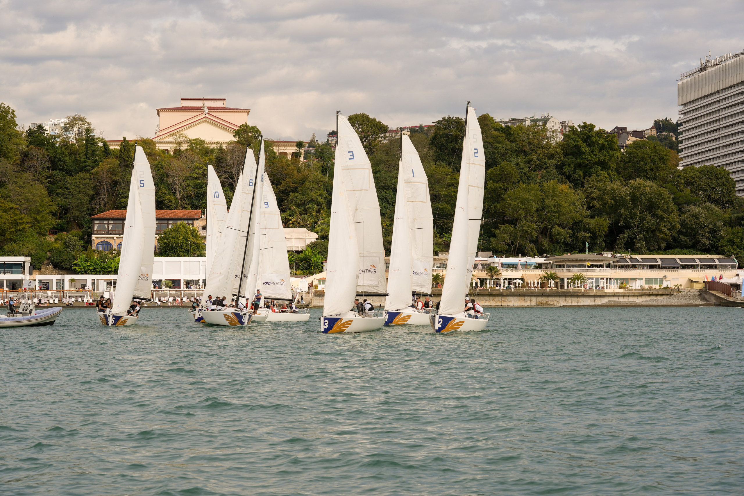 Яхтенная регата для компании Агрегатка. Репортажный фотограф в Красной Поляне и Сочи Павлюченко Екатерина