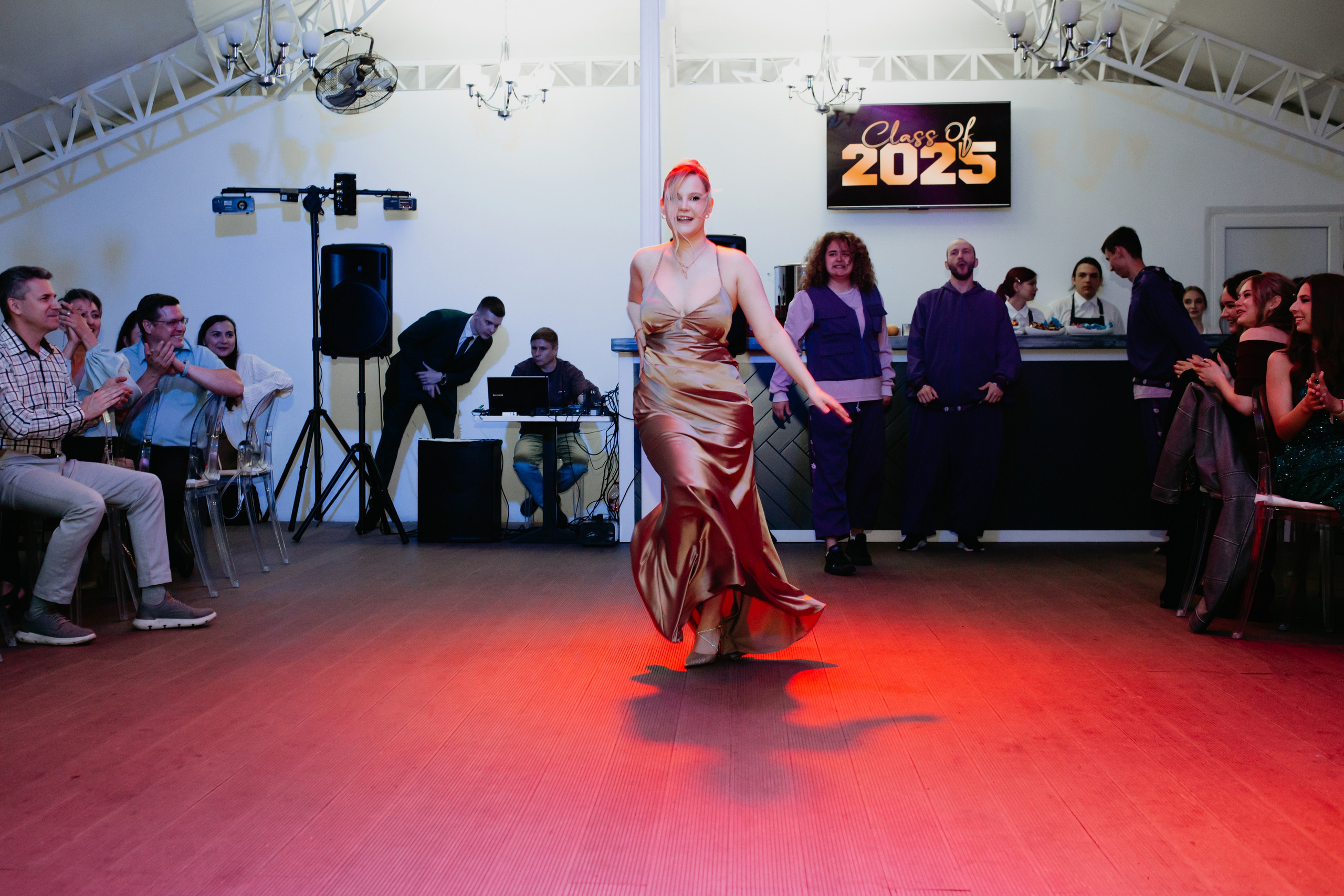 Выпускной 2025 (41 школа) 11 класс. Фотограф в Челябинске Ополихина Анна