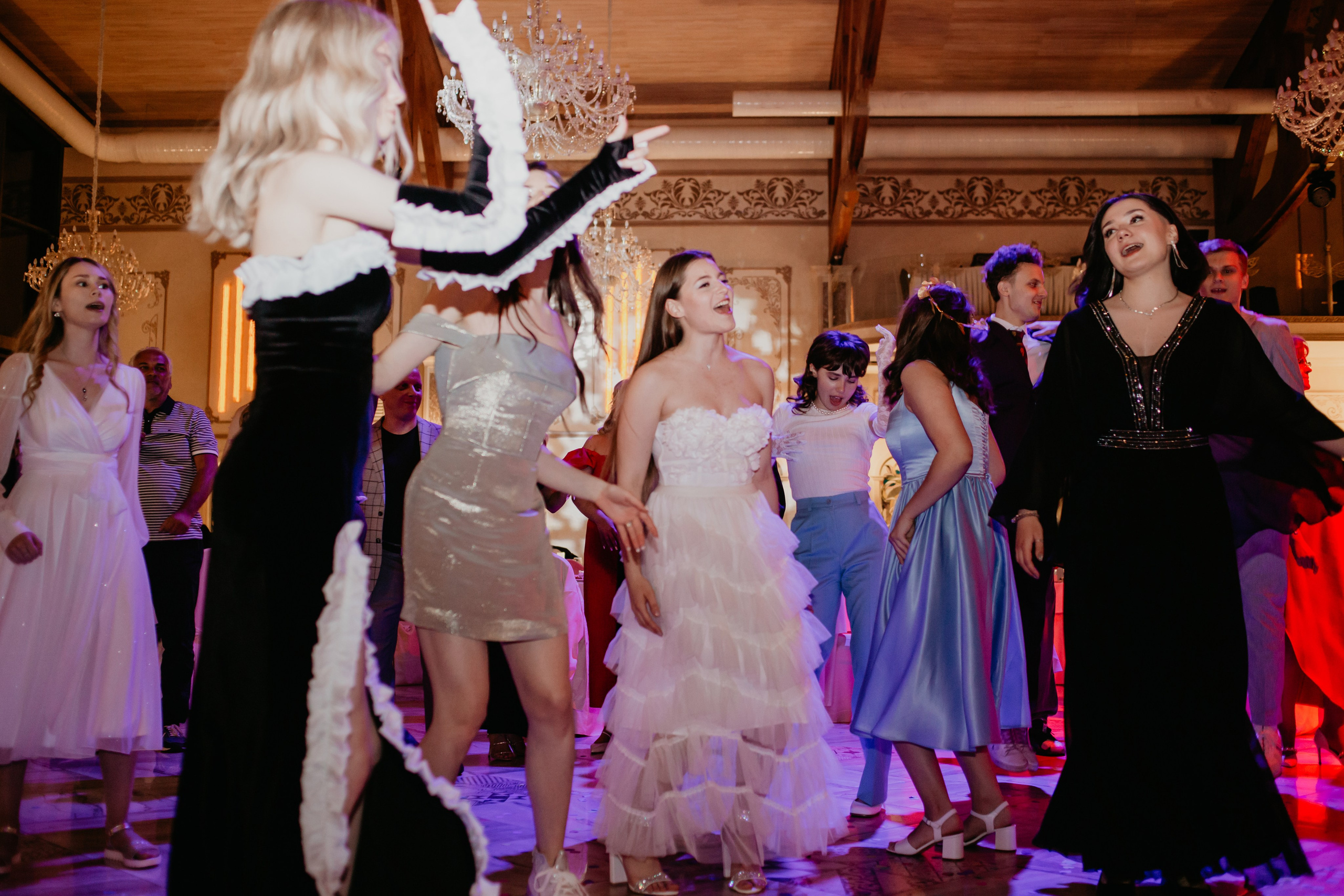 Выпускной. 11 лицей. Фотограф в Челябинске Ополихина Анна