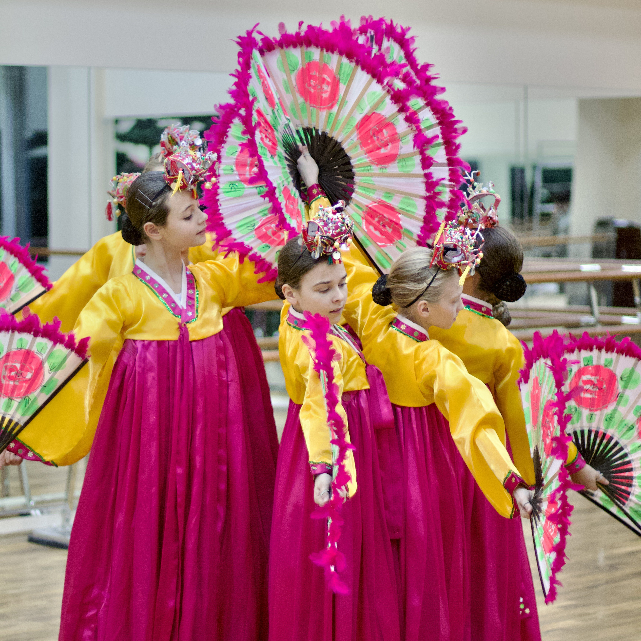 Разные выступления. Школьные выпускные альбомы в Москве Марина Николаева
