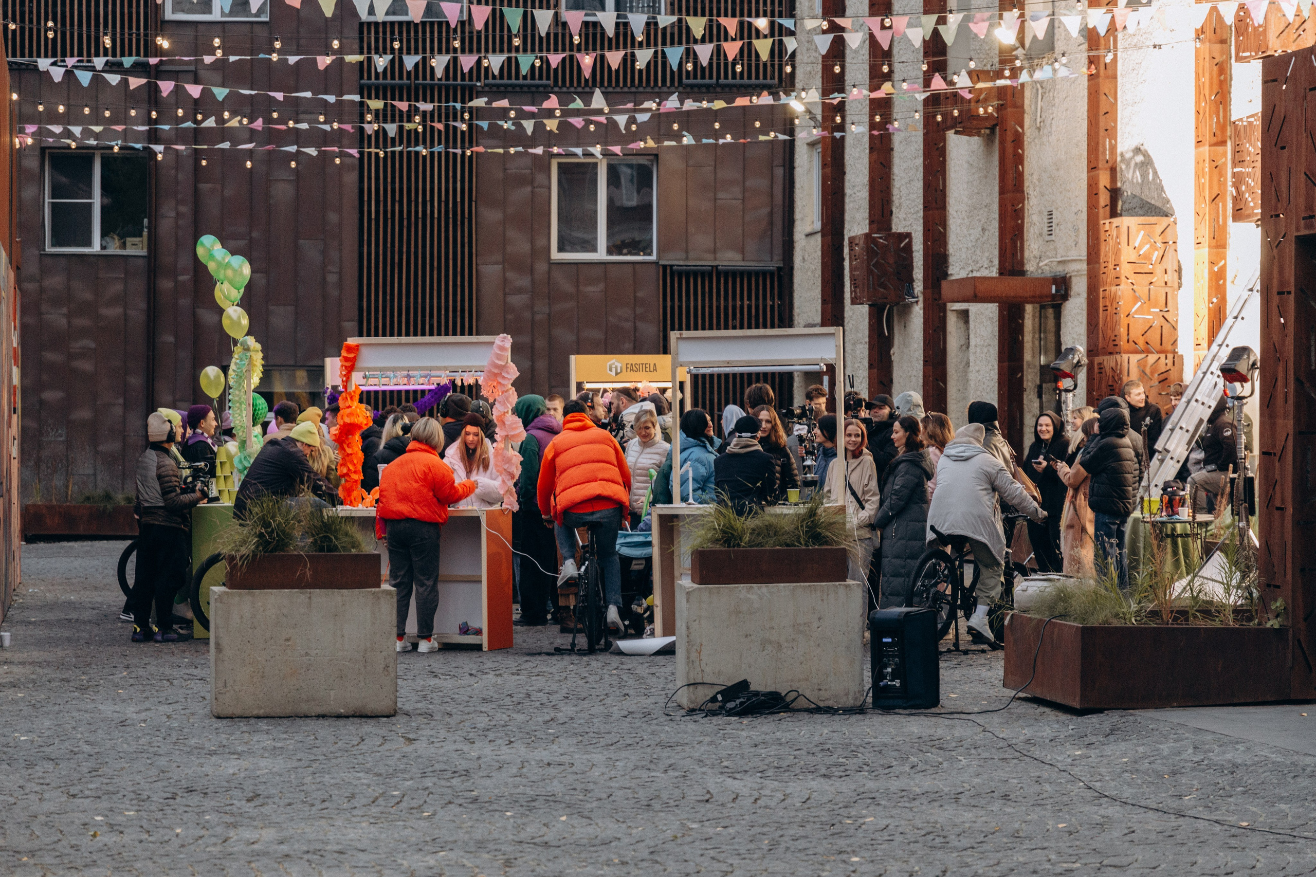 Битва стартапов. Олег Левин — профессиональный концертный и бэкстейдж фотограф в Москве