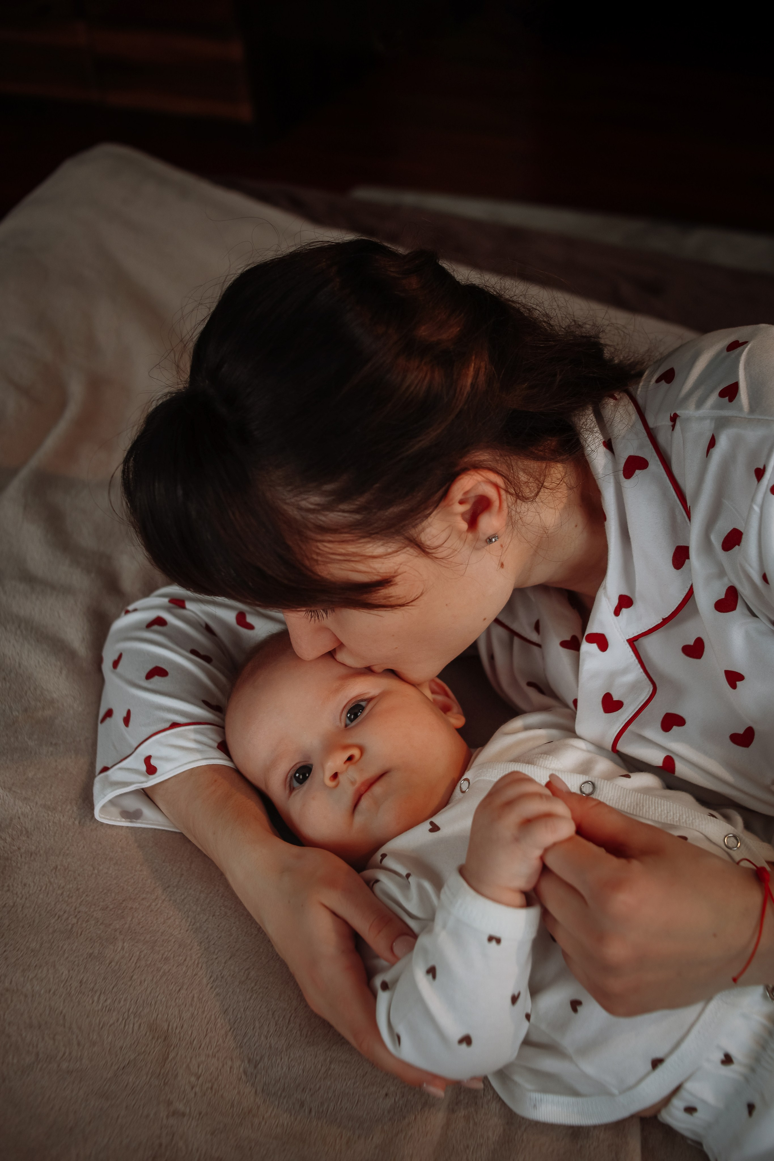 Семейная фотосессия дома с ребенком. Свадебный и семейный фотограф в Краснодарском крае Мария Данилкина