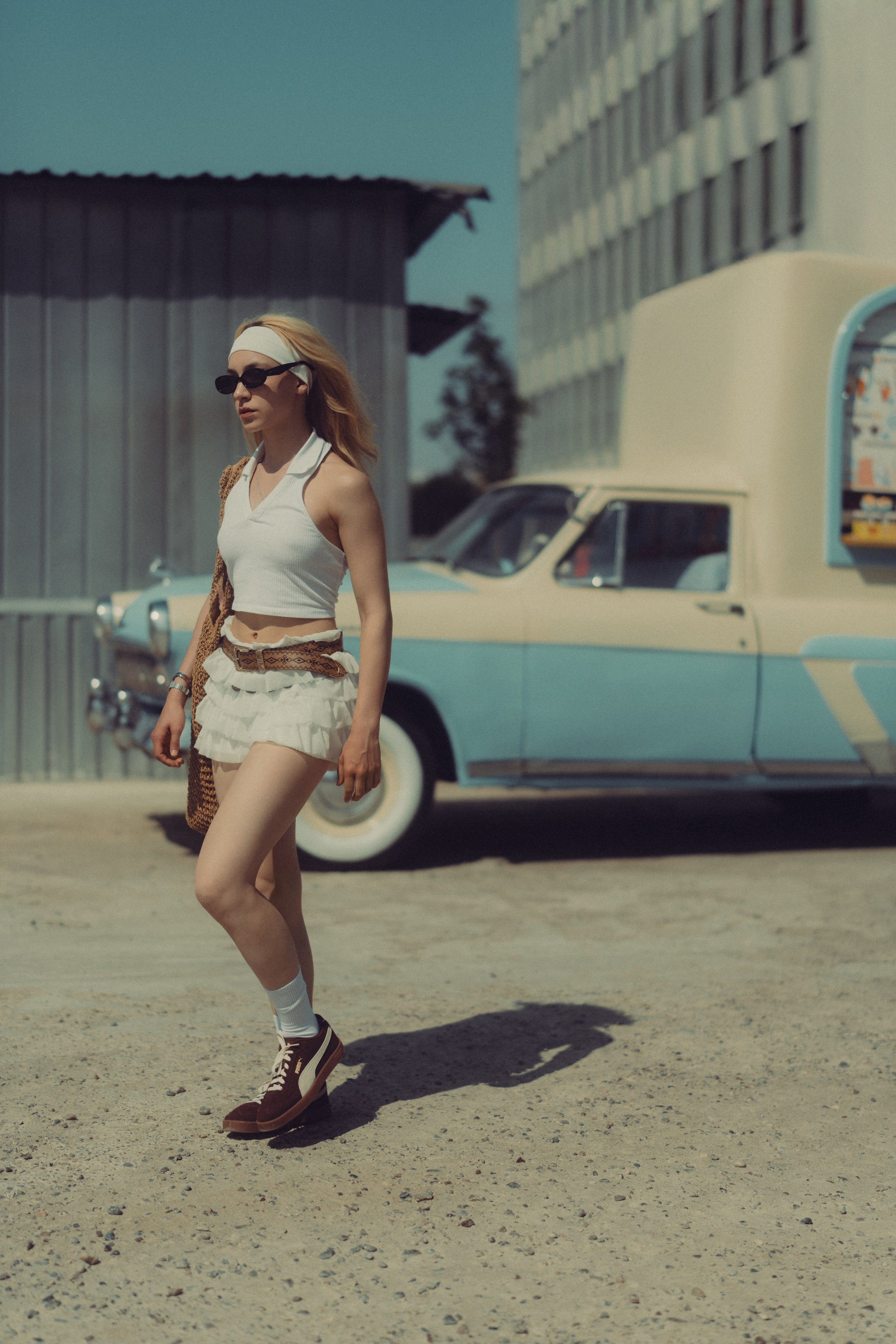 Фотосессия с Аленой около и внутри московского рынка в Казани