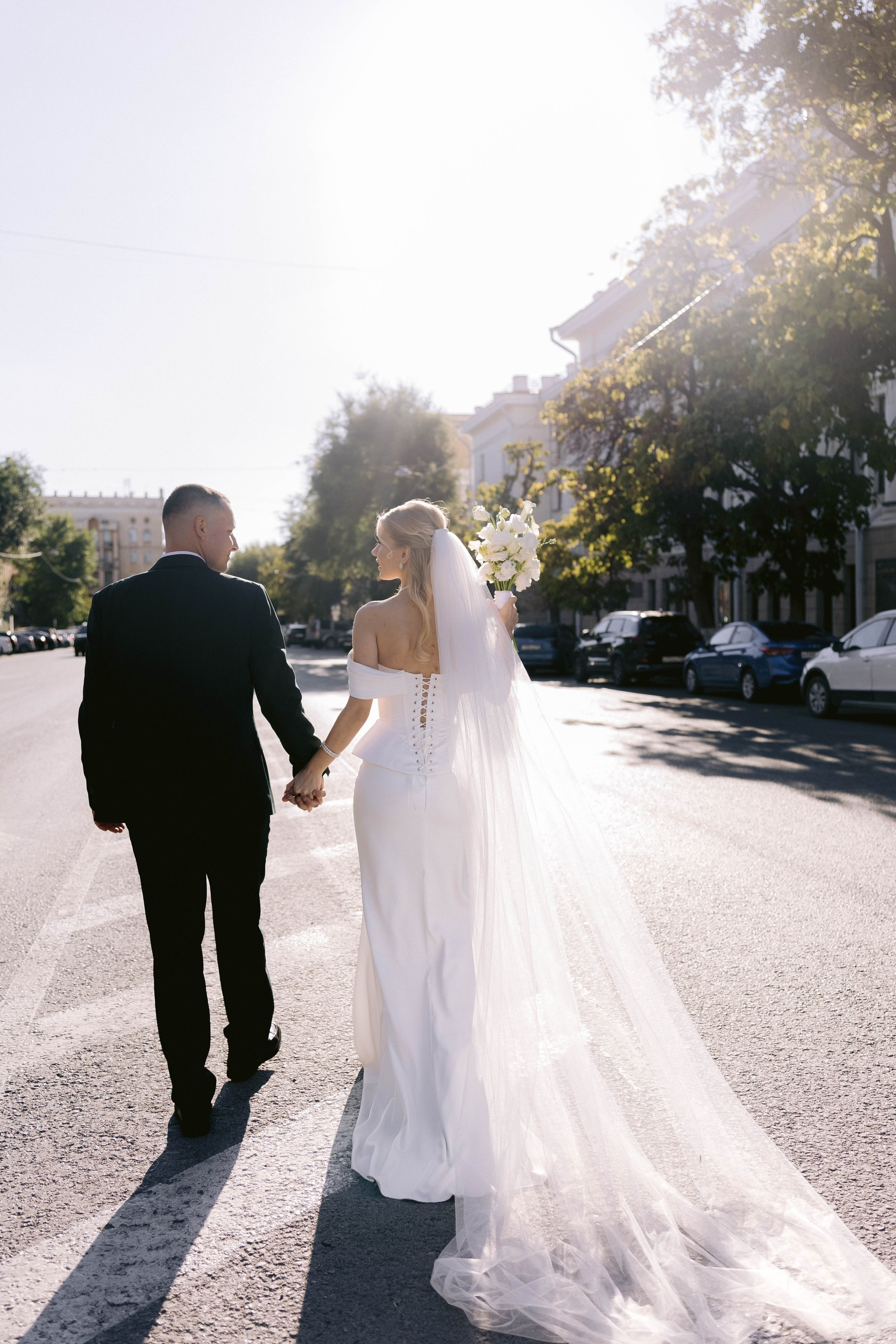 Ангелина, Ефим (прогулка после ЗАГСа). Фотограф в Волгограде Кристина Прохоренко