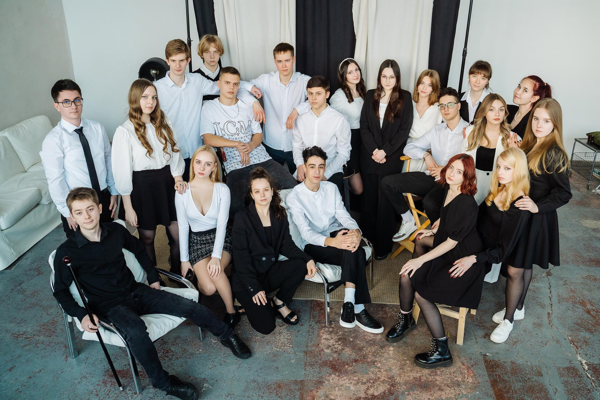 Портреты для альбомов Гимназия 17 кл.11Б