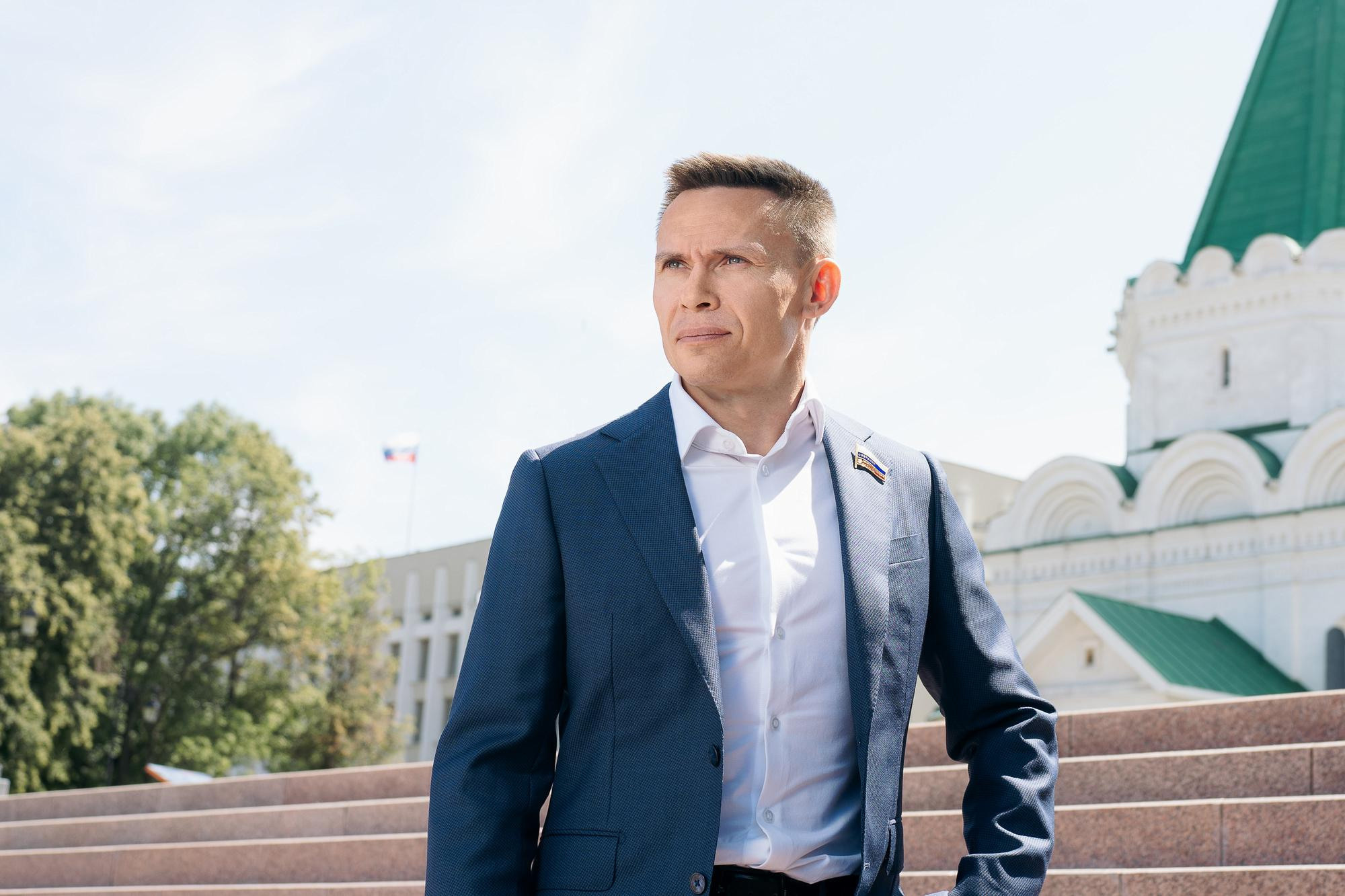 Депутат Парамонов Александр Васильевич