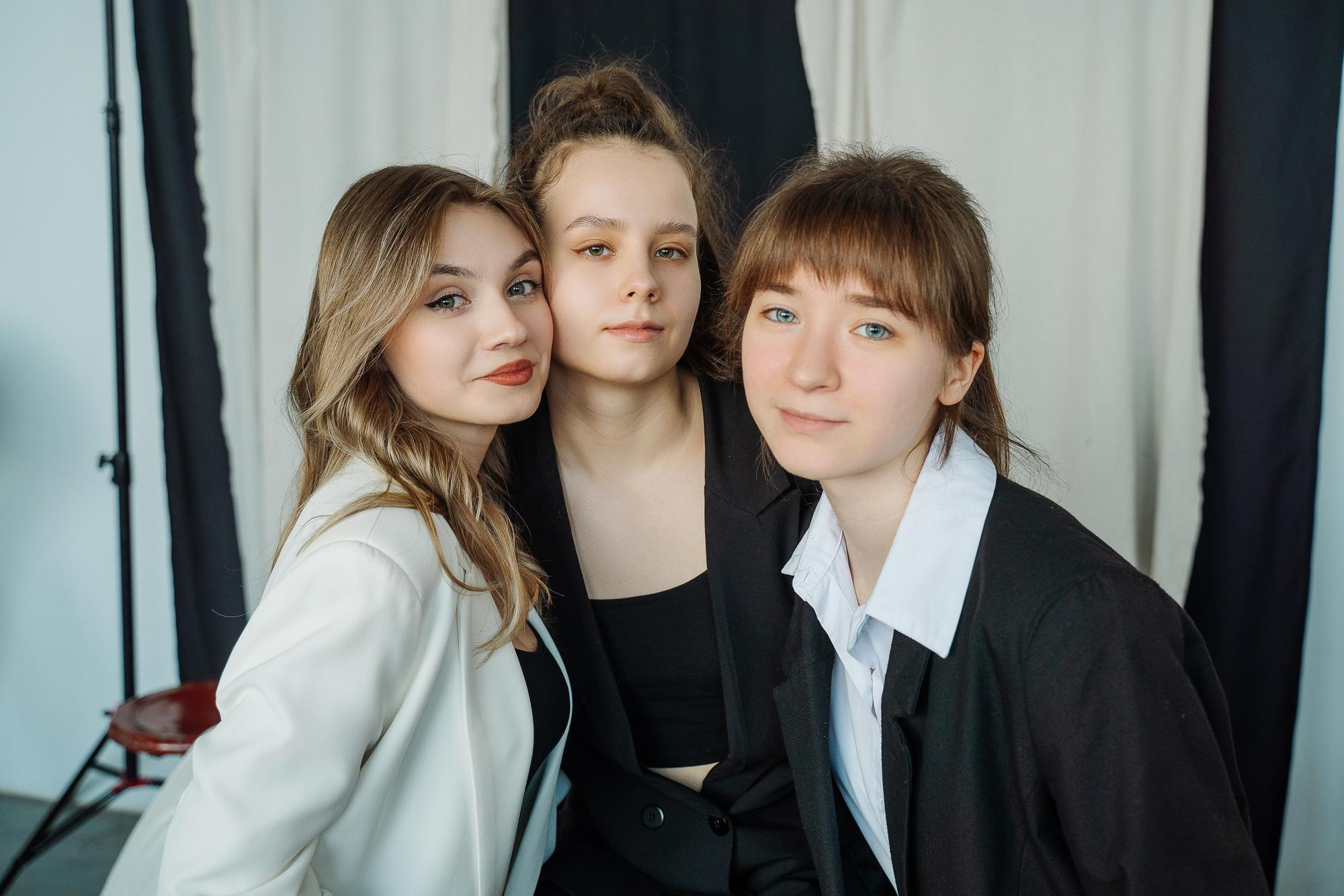 Портреты для альбомов Гимназия 17 кл.11Б