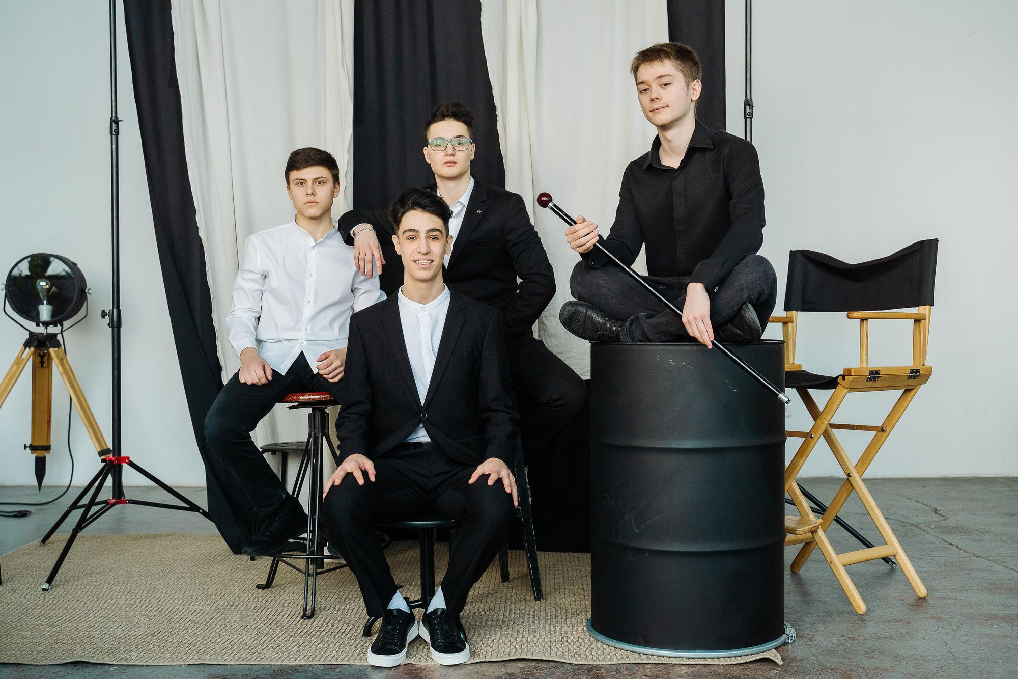 Портреты для альбомов Гимназия 17 кл.11Б