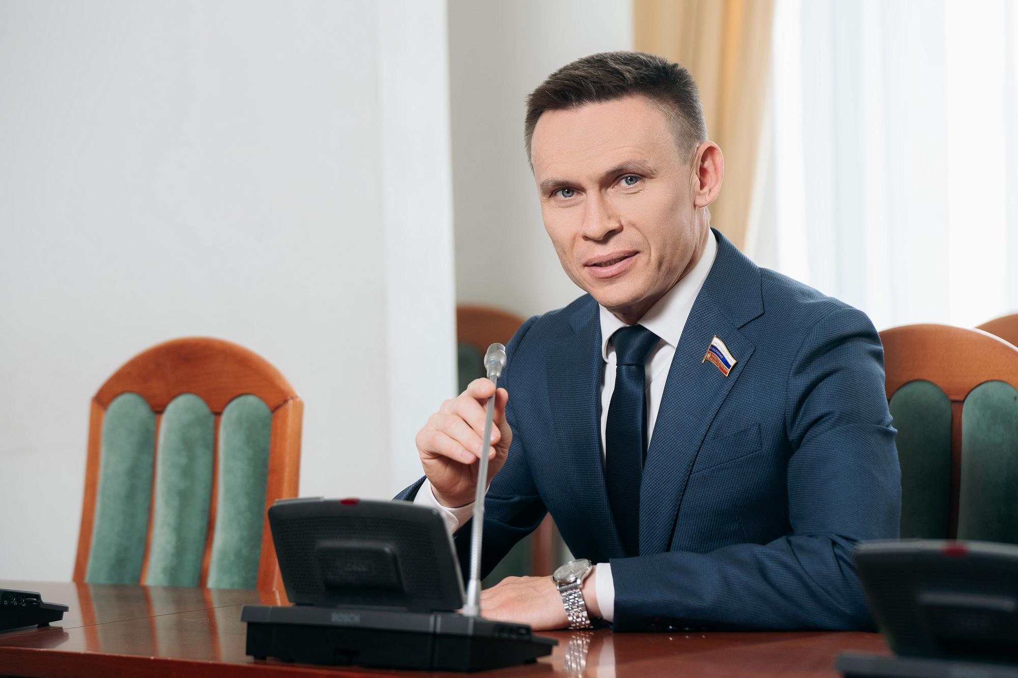 Депутат Парамонов Александр Васильевич