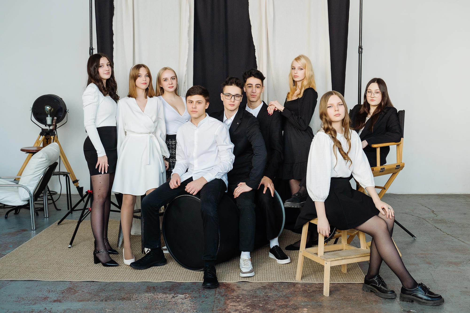 Портреты для альбомов Гимназия 17 кл.11Б