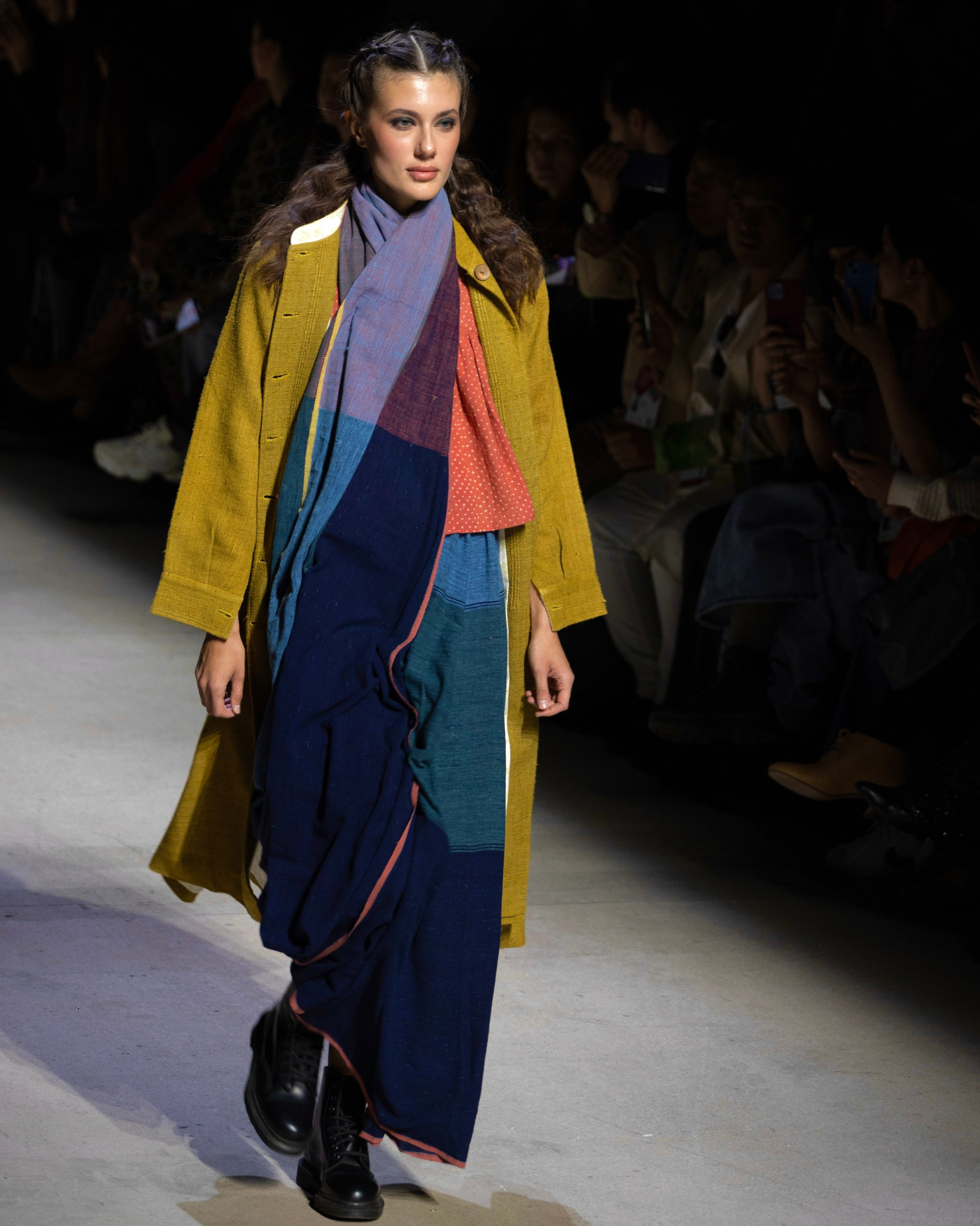 Съёмки модных показов. Фотограф в Москве — Рина Серёгина — съёмка в студии и репортаж