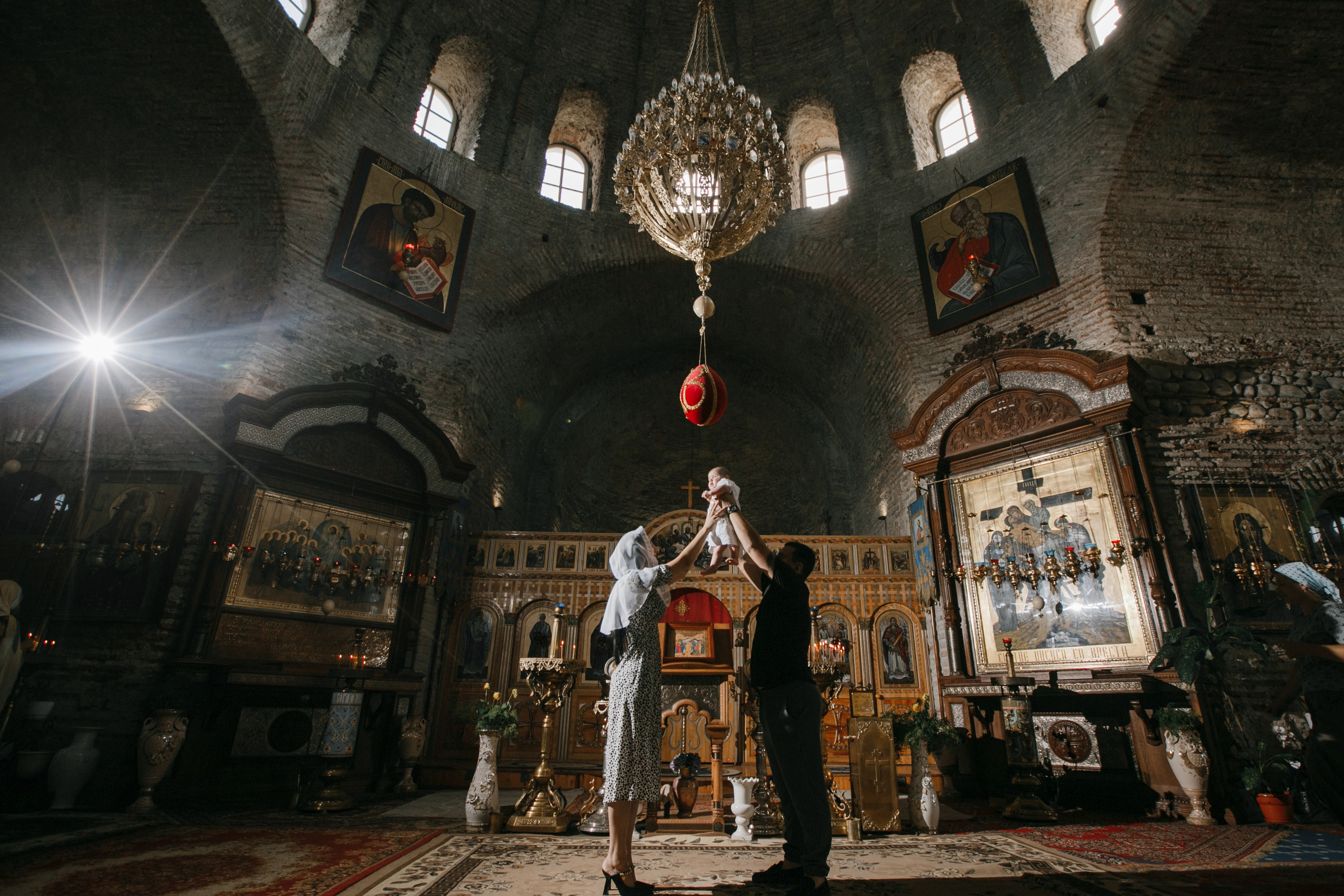 Драндский собор. Семейный фотограф на крещение и венчание