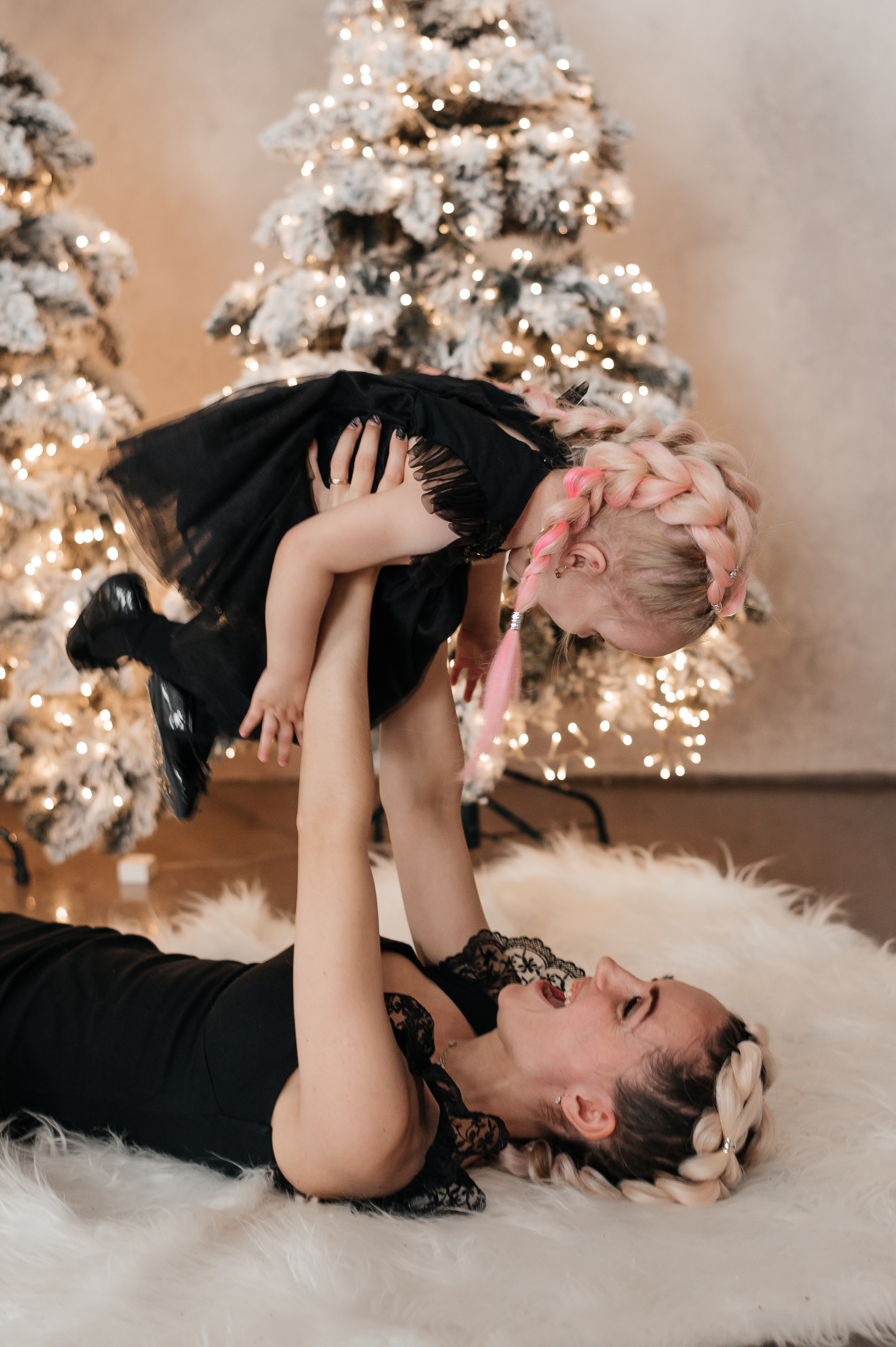 Смотреть в одну сторону. Свадебный и семейный фотограф в Красноярске Виктория Тимонина