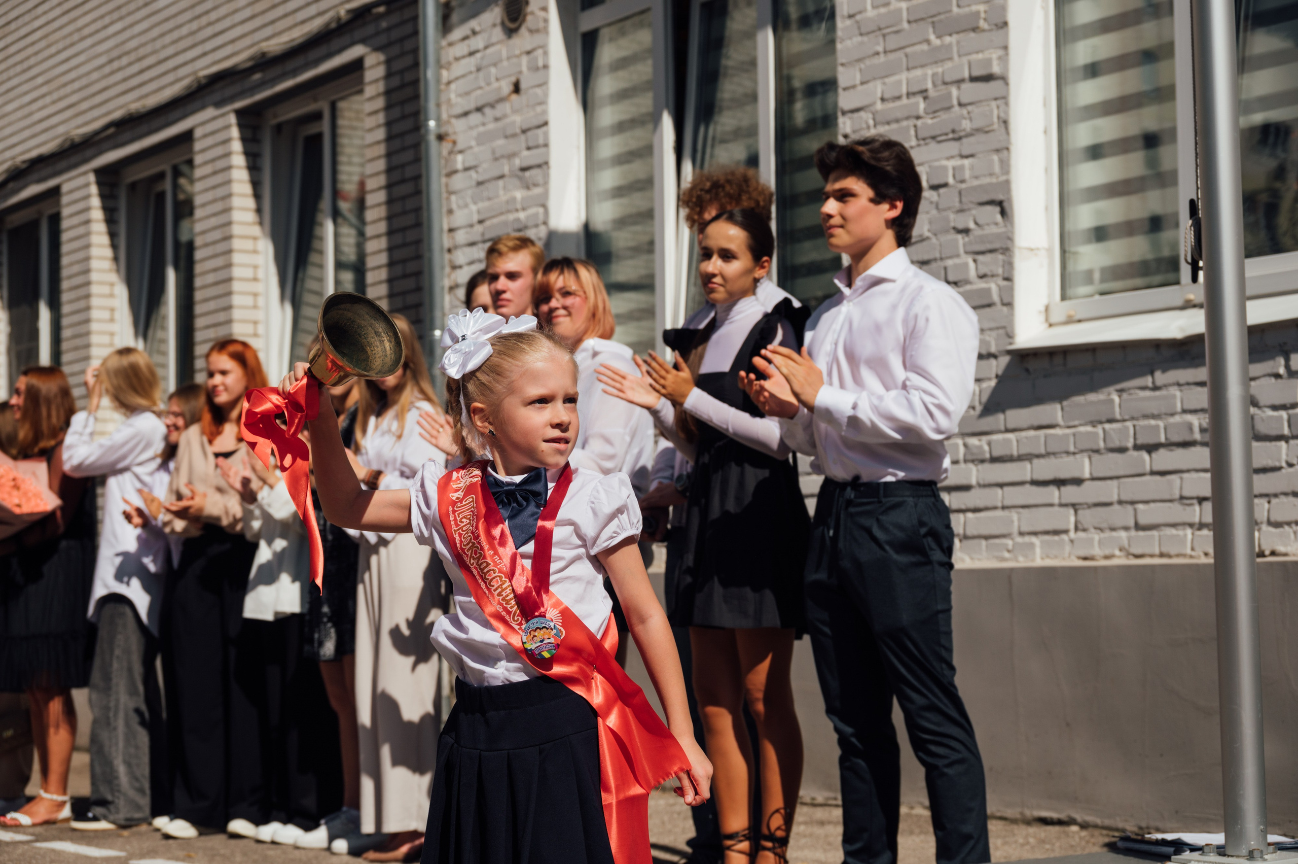 Школьная фотосессия в Туле. Портретный, семейный, свадебный фотограф. Бизнес, контент съёмка. Тула