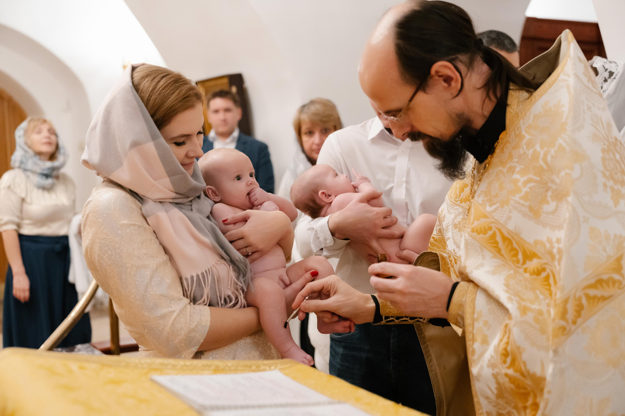 Фотограф на крещение в Церкви Троицы Живоначальной в Останкино