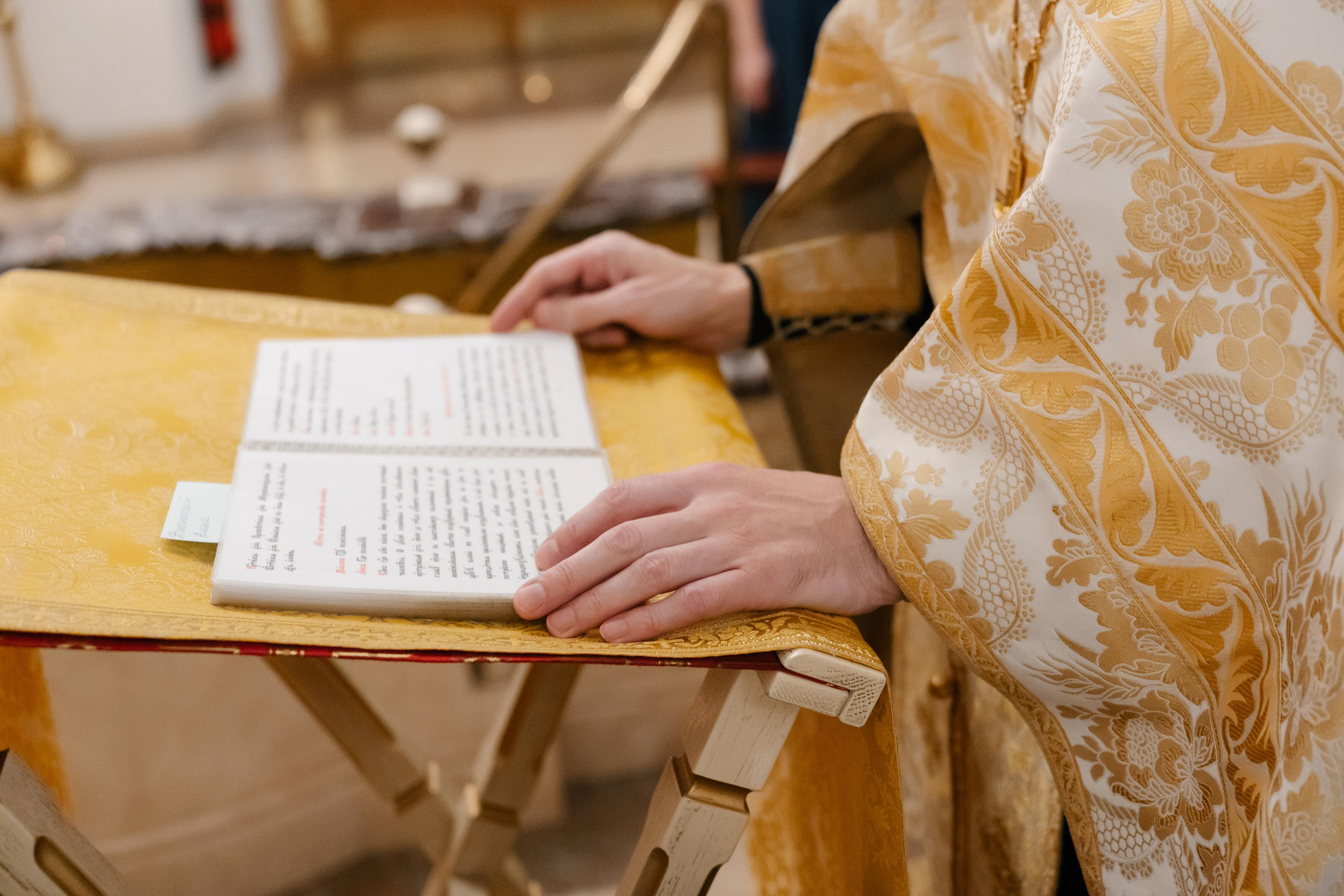 Фотограф на крещение в Церкви Троицы Живоначальной в Останкино