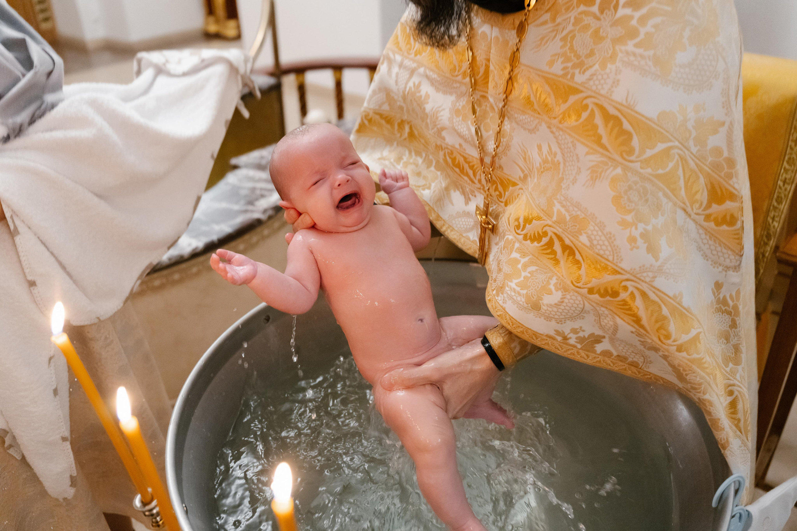 Фотограф на крещение в Церкви Троицы Живоначальной в Останкино