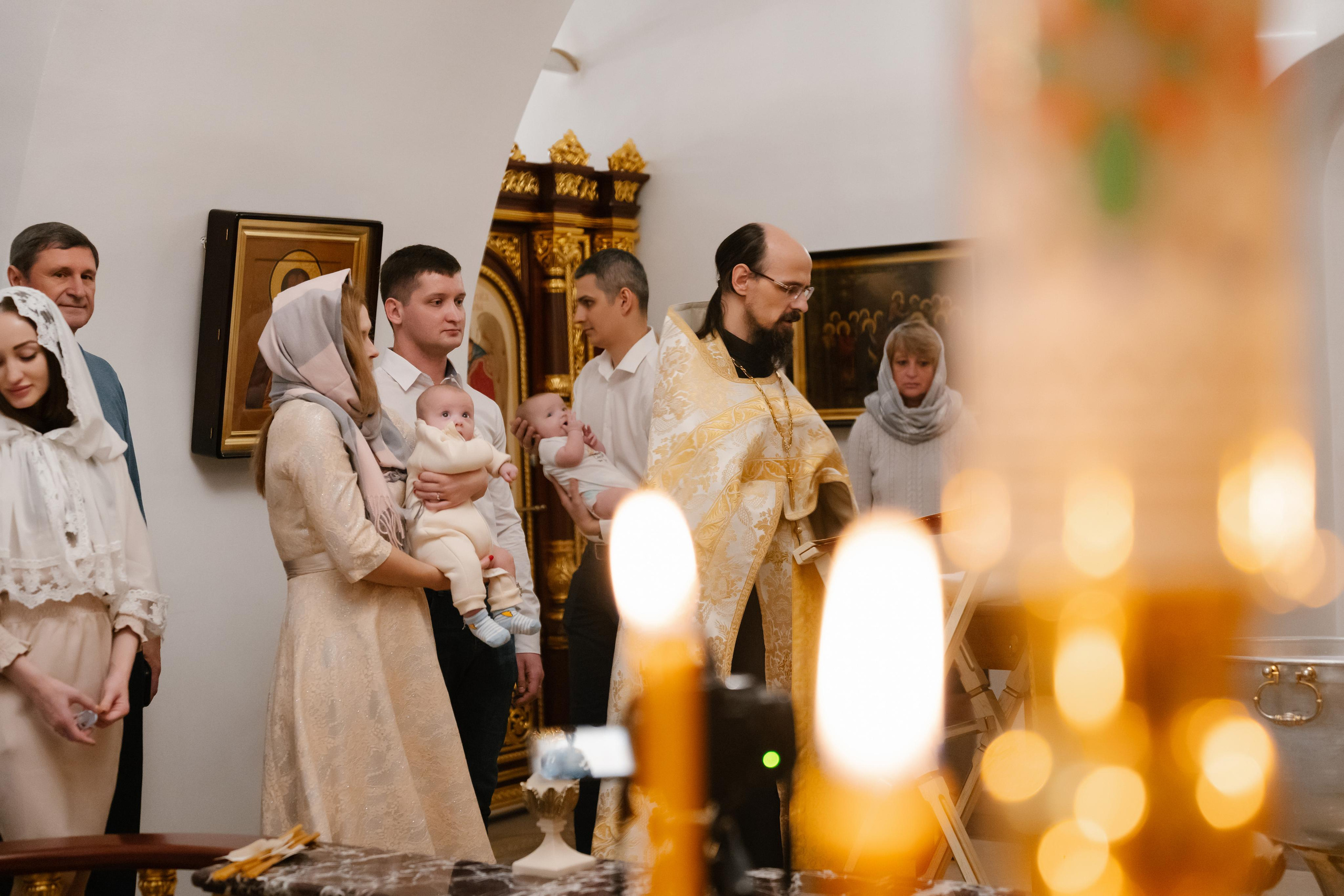 Фотограф на крещение в Церкви Троицы Живоначальной в Останкино