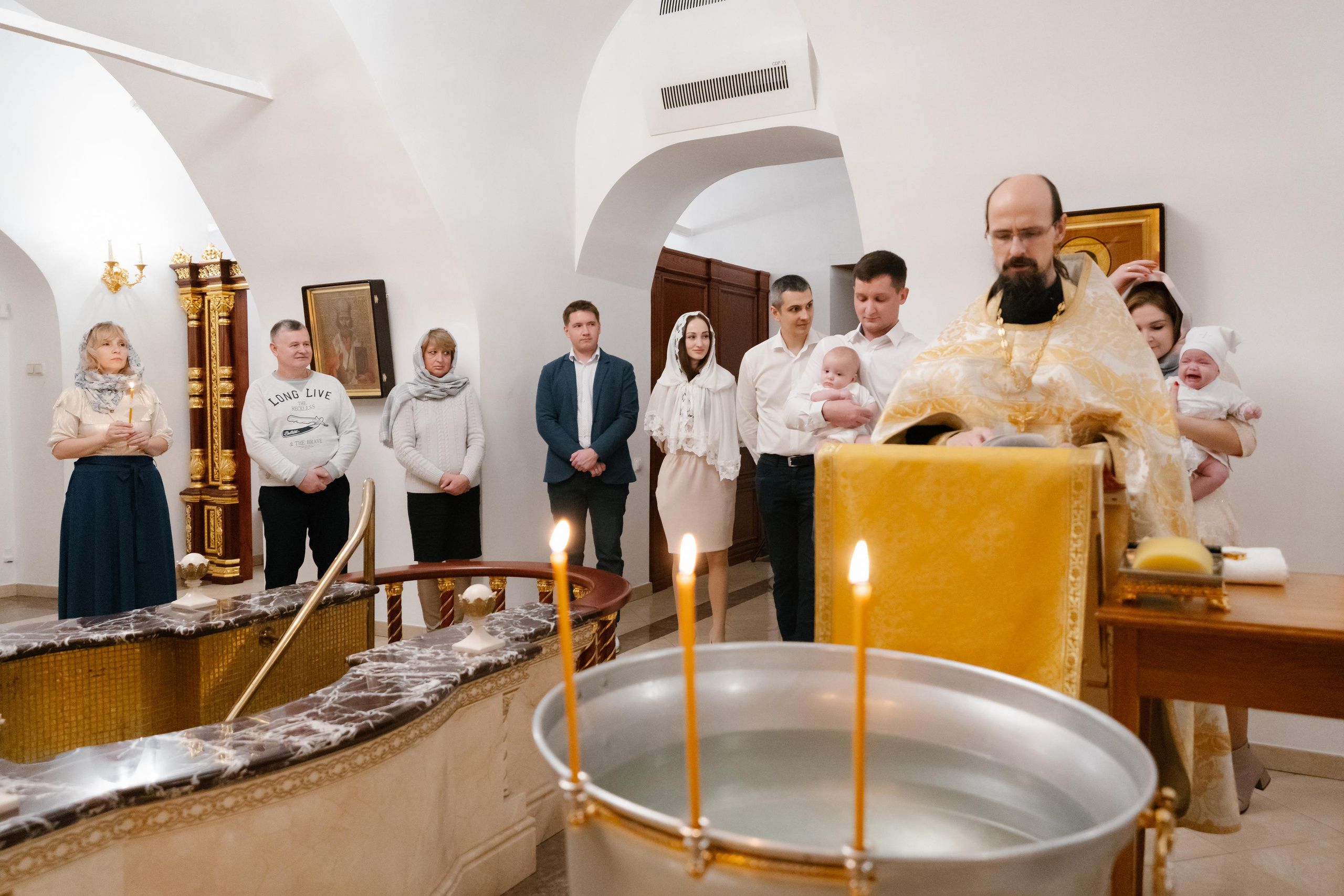 Фотограф на крещение в Церкви Троицы Живоначальной в Останкино