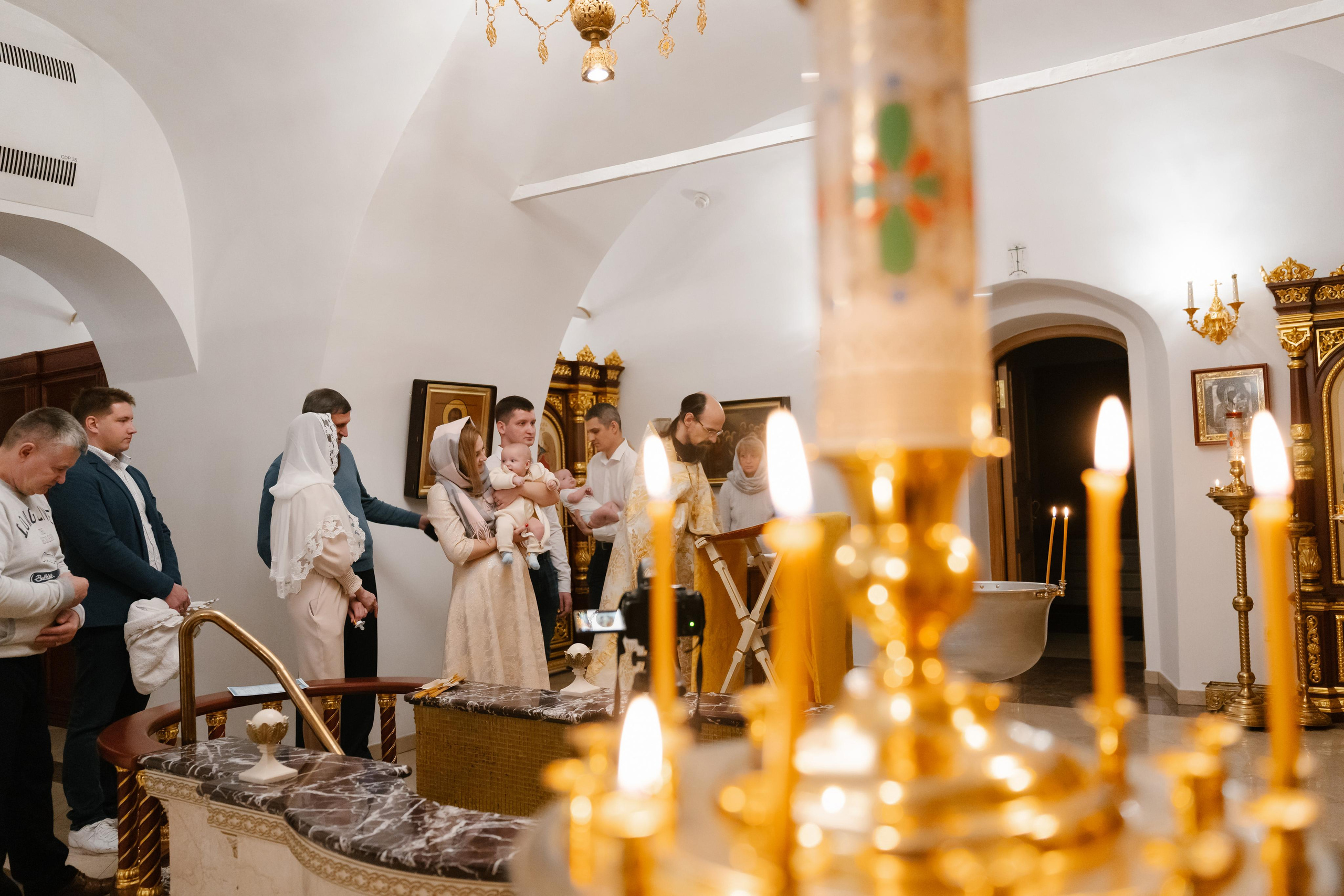 Фотограф на крещение в Церкви Троицы Живоначальной в Останкино