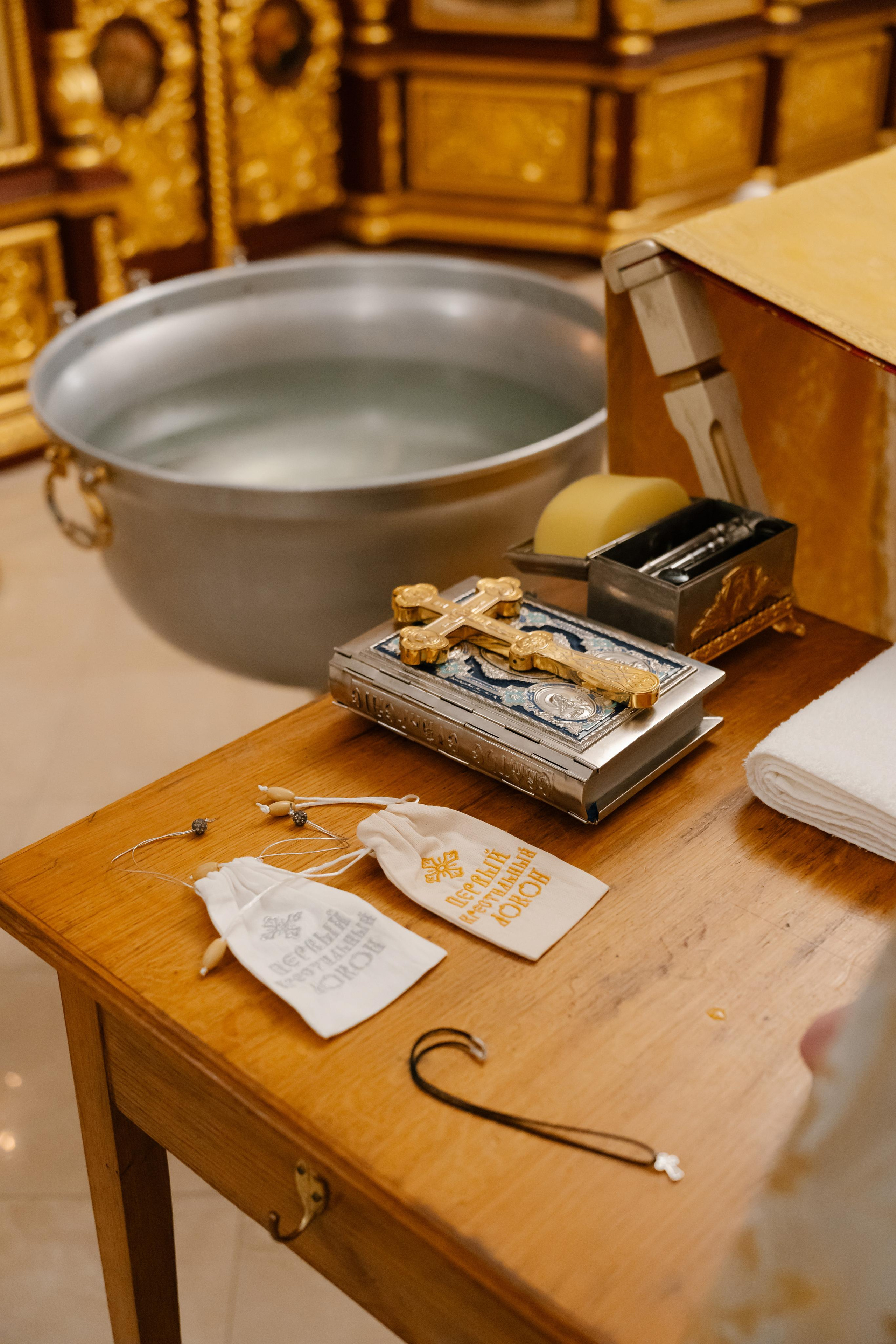 Фотограф на крещение в Церкви Троицы Живоначальной в Останкино