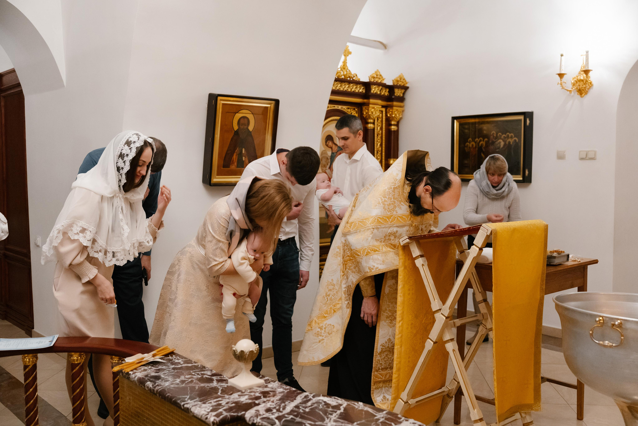 Фотограф на крещение в Церкви Троицы Живоначальной в Останкино