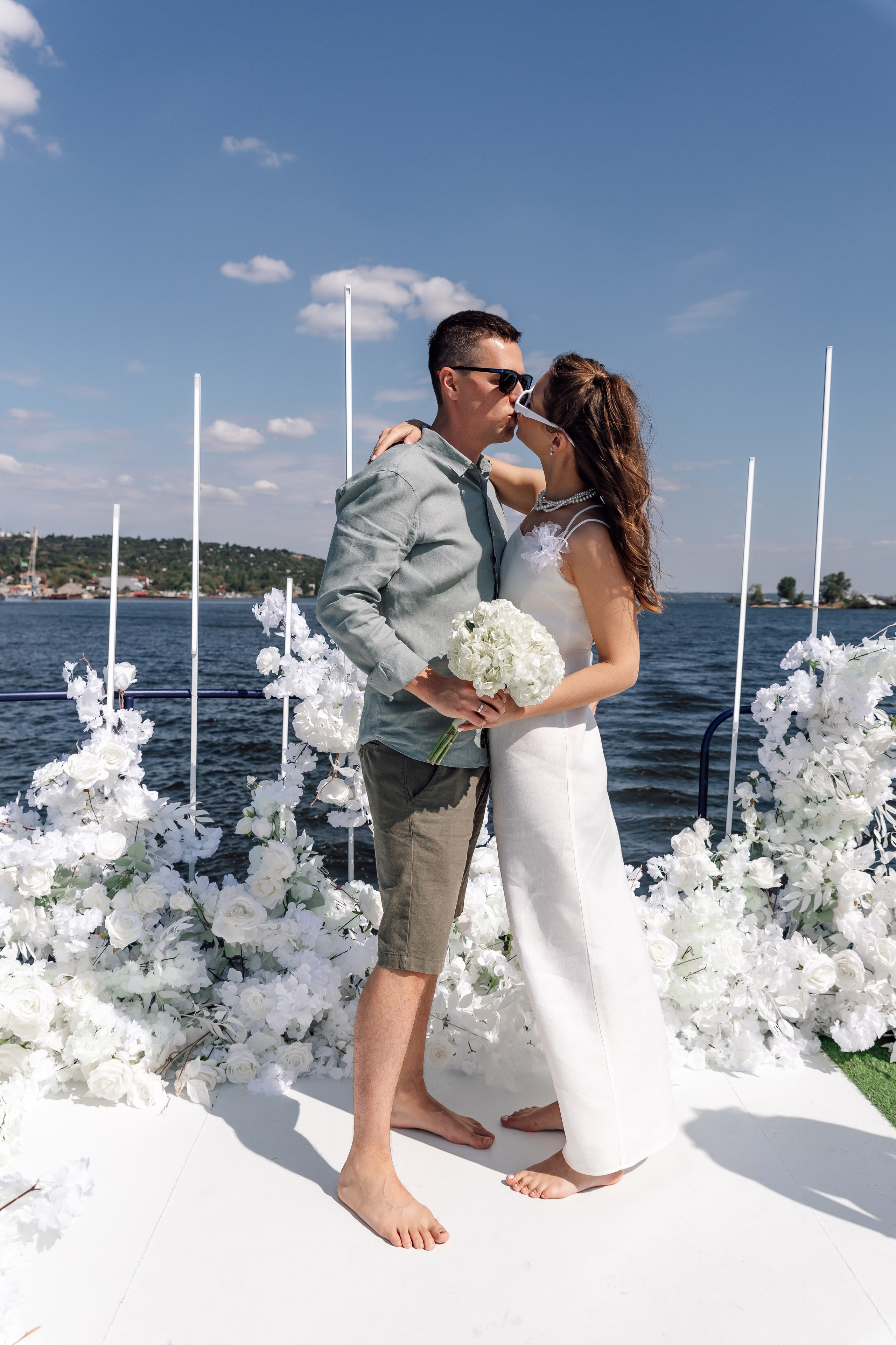 Александра и Геннадий. Яхта. Свадебный фотограф в Саратове