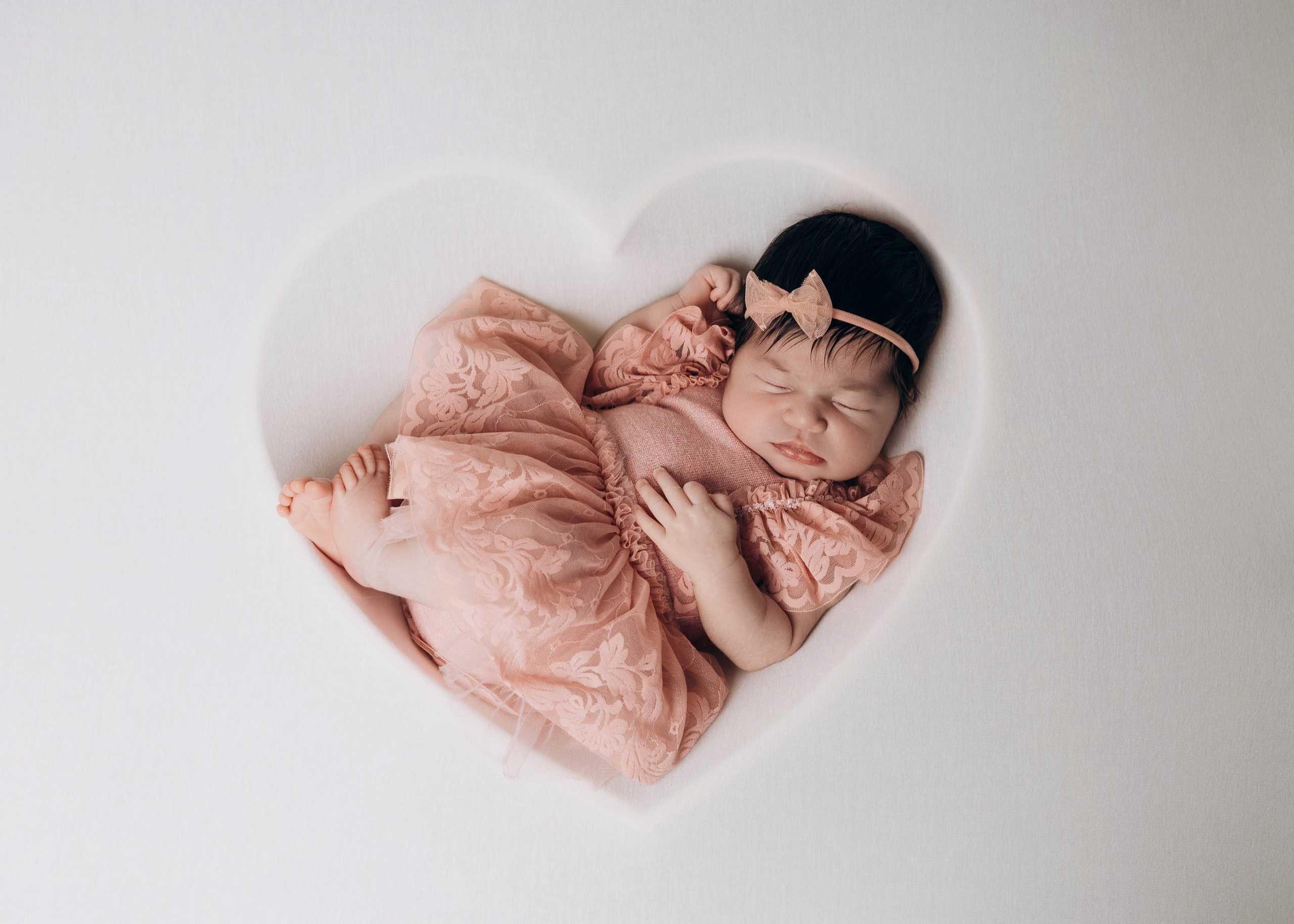 НОВОРОЖДЕННЫЕ МАЛЫШИ. Фотосессия новорожденных в Москве и Московской области