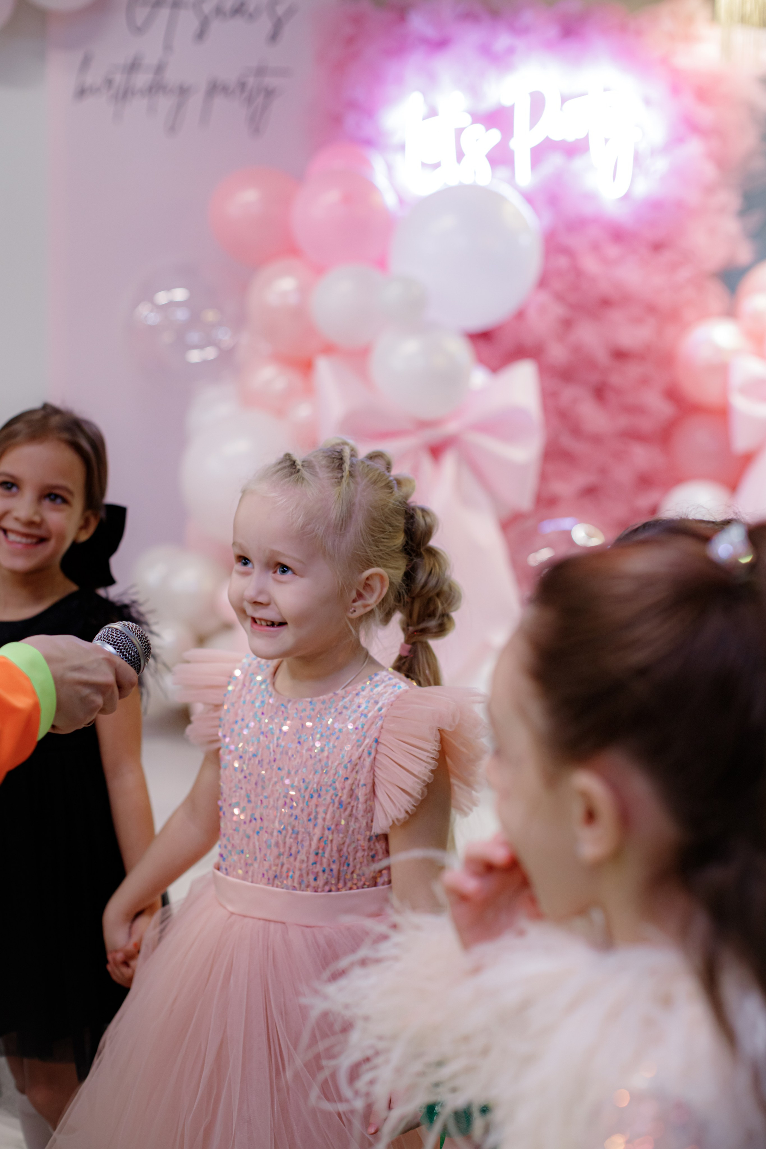 ASIA'S BIRTHDAY PARTY. Photokarish