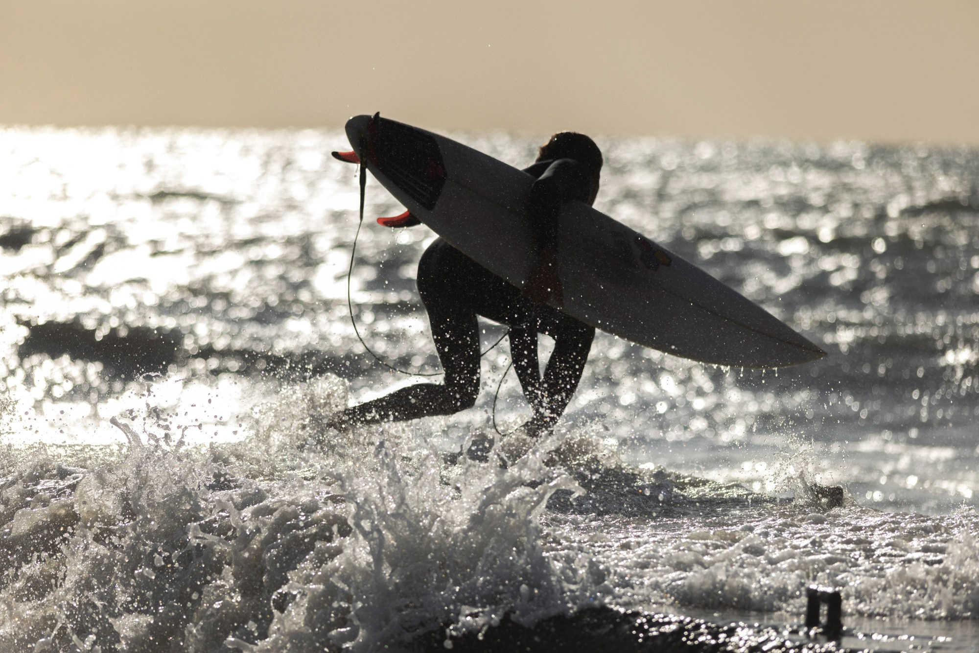 Море и серферы. Репортажный и постановочный Наталья Санникова