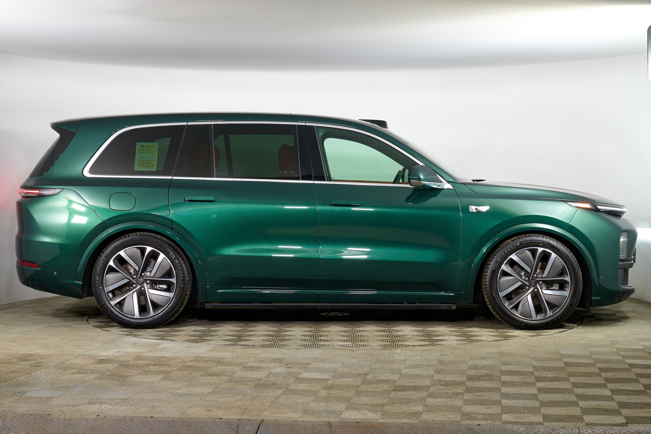 Lixiang L9. Фотограф Николай Прокофьев модельные тесты в Москве