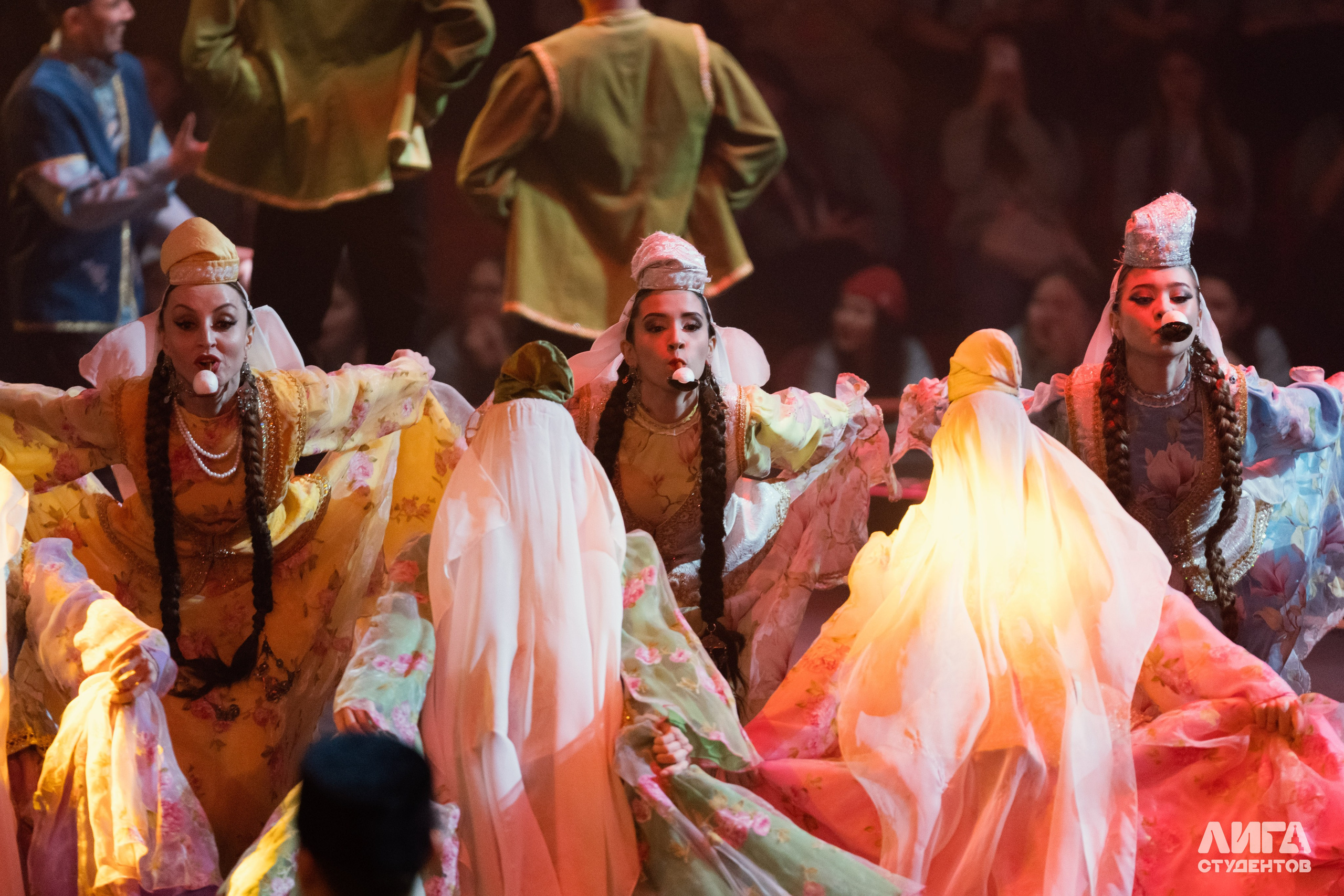 Российская Студенческая Весна 2025. Портретный фотограф в Казани Радомир Заздравных