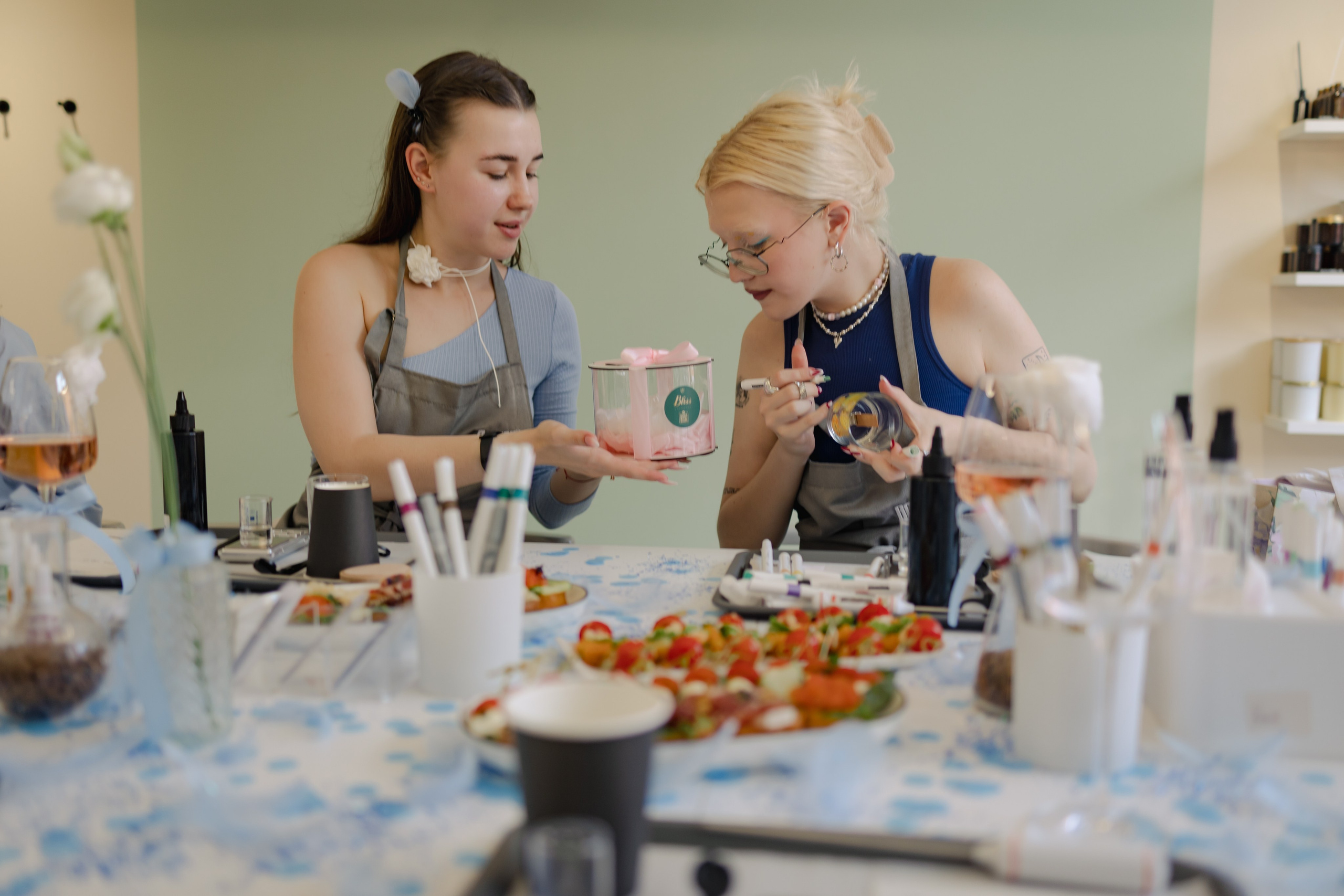 Rewax 29.07.24. Репортажный и портретный фотограф в Санктпетербурге. Видиосъемка мероприятий в Санкт-Петербурге