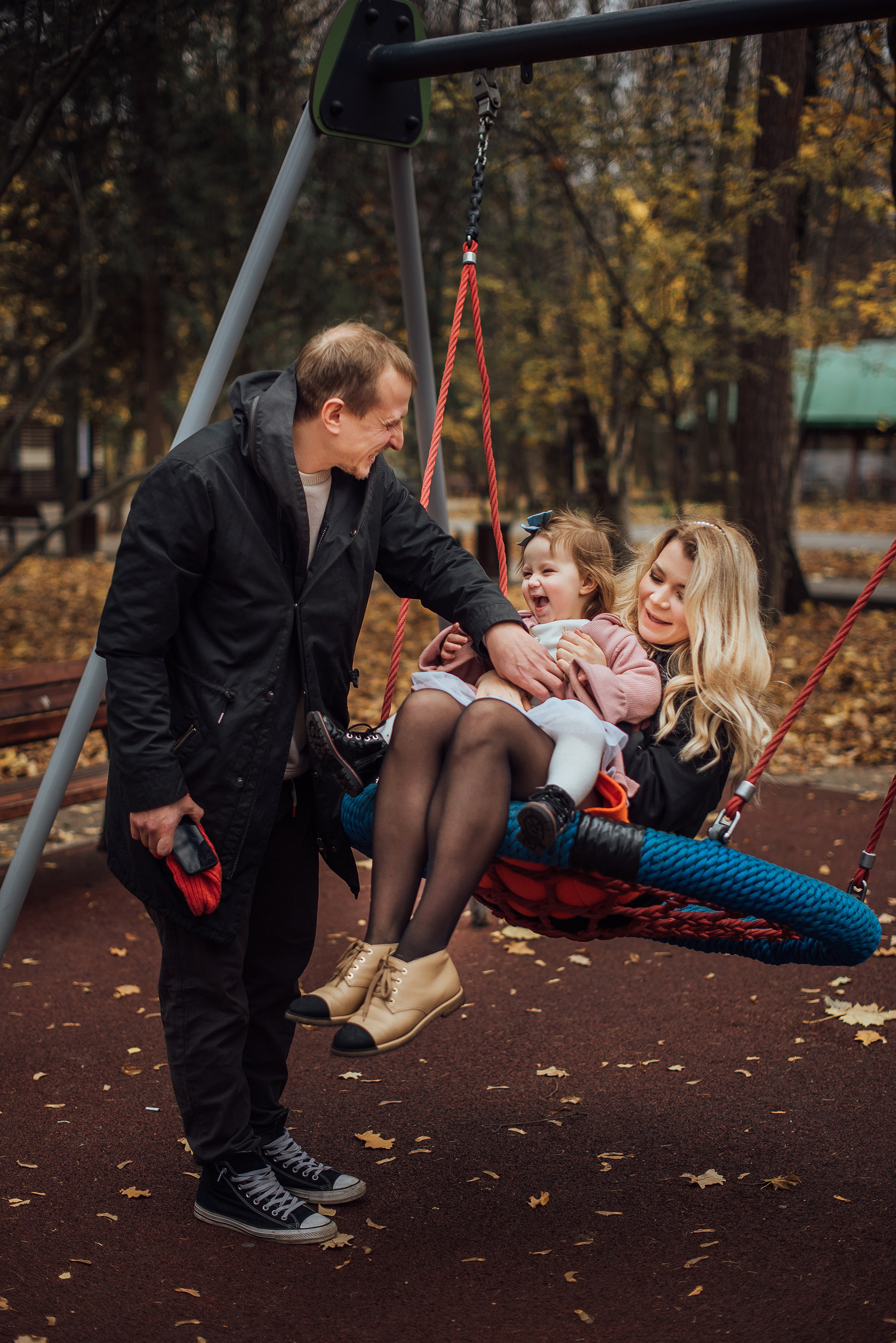 ЛИЛЯ, ДИМА и ТОНЯ. ОСЕНЯЯ ПРОГУЛКА. Свадебный и семейный фотограф РИТА БОЧКАРЁВА