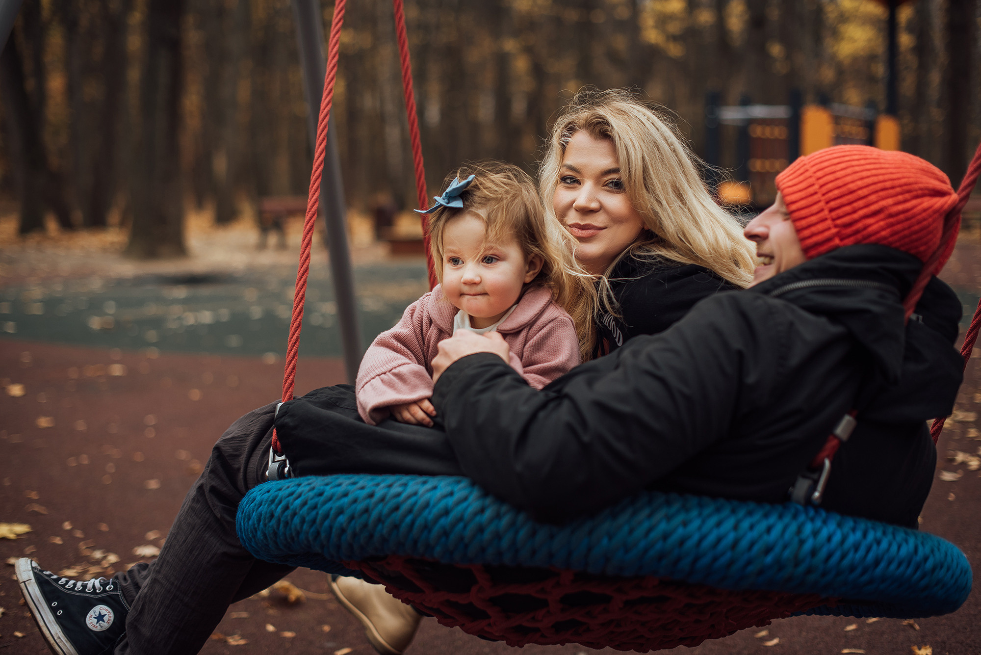 ЛИЛЯ, ДИМА и ТОНЯ. ОСЕНЯЯ ПРОГУЛКА. Свадебный и семейный фотограф РИТА БОЧКАРЁВА