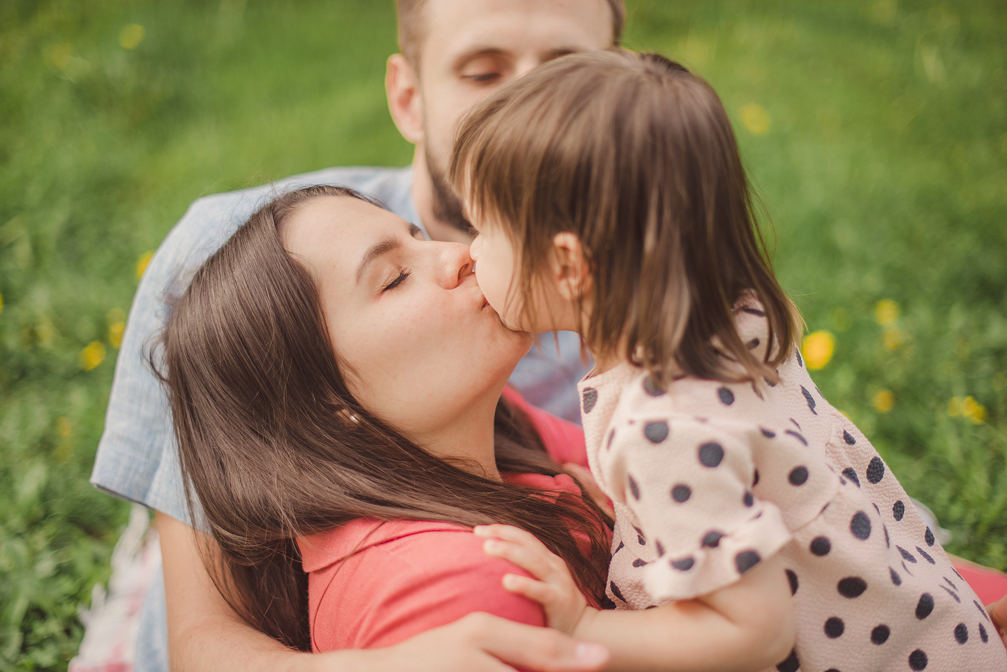 ЖЕНЬКИ и ПОЛИНА В ЦВЕТУЩЕМ КОЛОМЕНСКОМ. Свадебный и семейный фотограф РИТА БОЧКАРЁВА