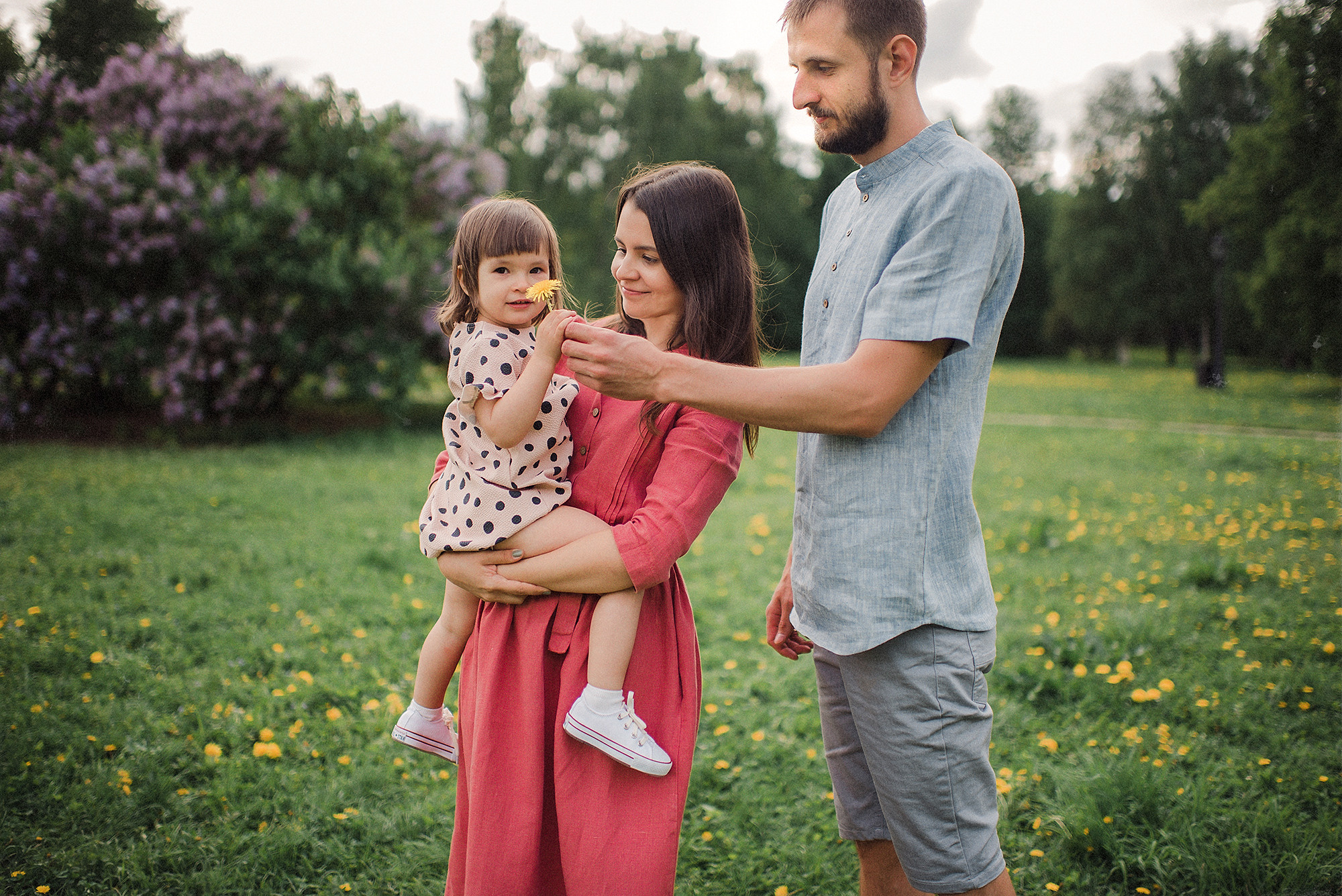 ЖЕНЬКИ и ПОЛИНА В ЦВЕТУЩЕМ КОЛОМЕНСКОМ. Свадебный и семейный фотограф РИТА БОЧКАРЁВА