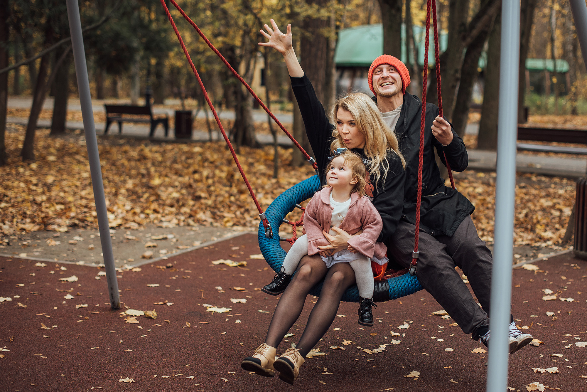 ЛИЛЯ, ДИМА и ТОНЯ. ОСЕНЯЯ ПРОГУЛКА. Свадебный и семейный фотограф РИТА БОЧКАРЁВА