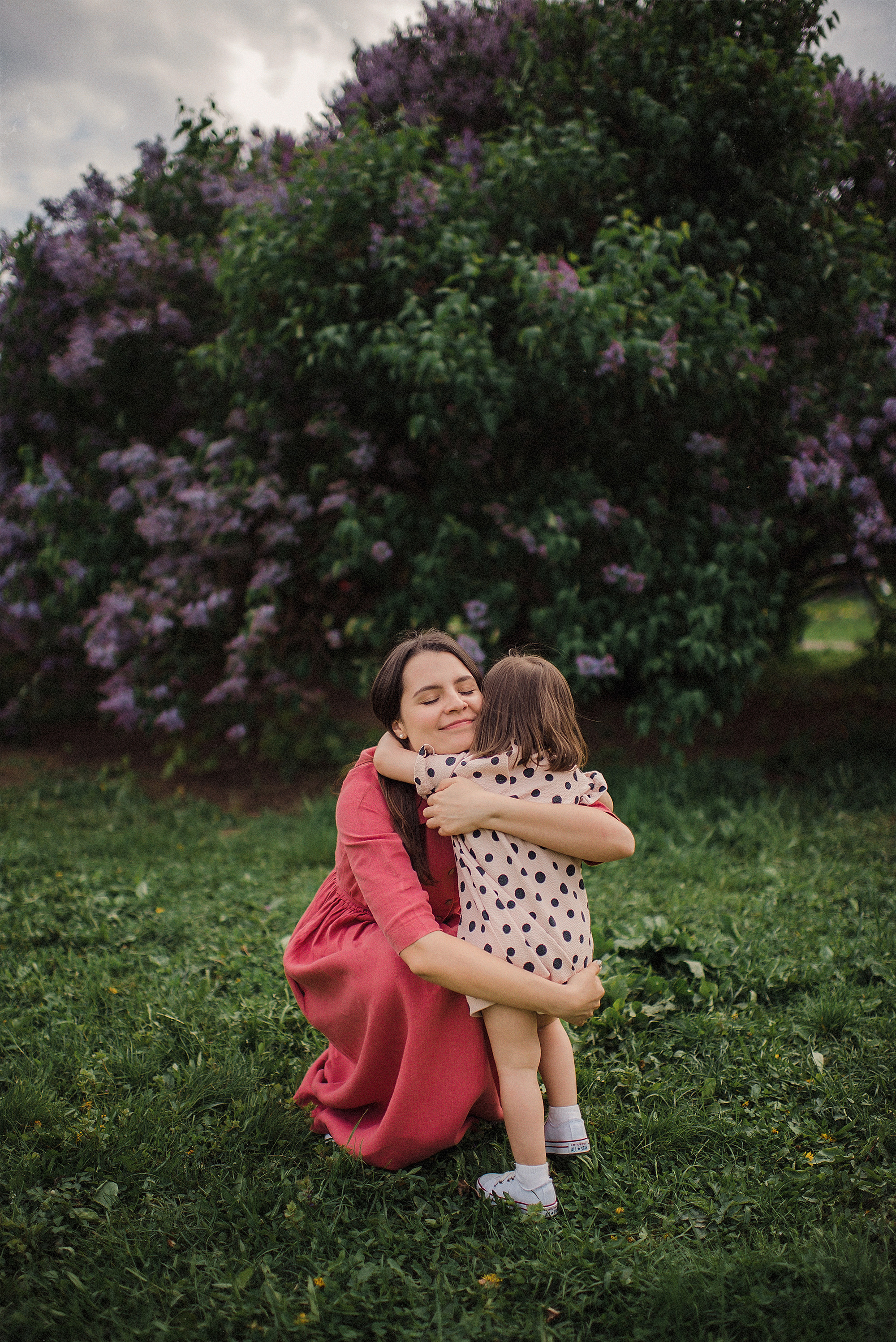 ЖЕНЬКИ и ПОЛИНА В ЦВЕТУЩЕМ КОЛОМЕНСКОМ. Свадебный и семейный фотограф РИТА БОЧКАРЁВА