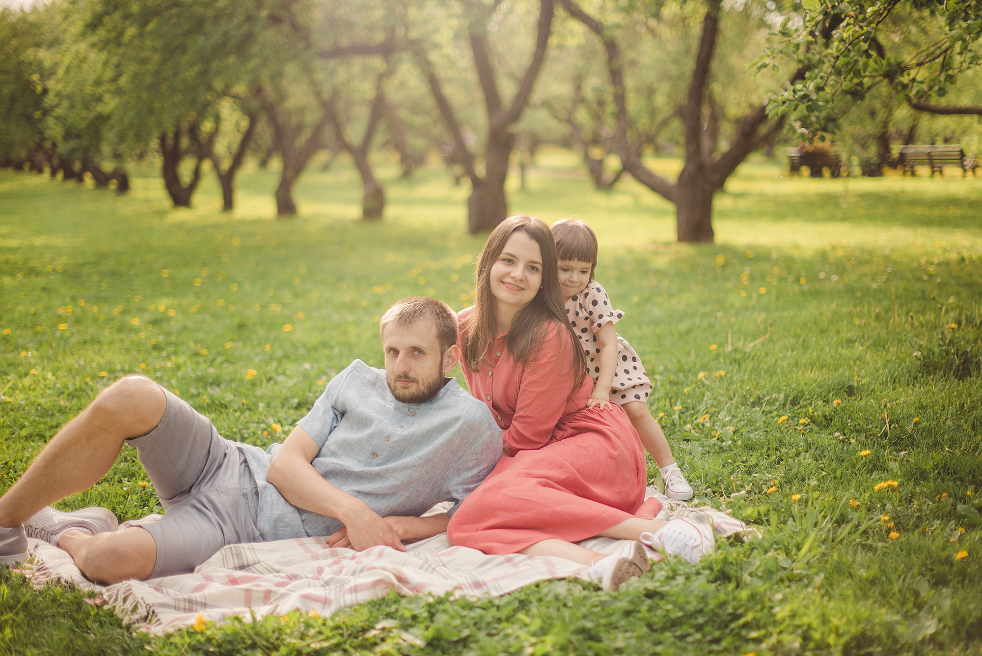 ЖЕНЬКИ и ПОЛИНА В ЦВЕТУЩЕМ КОЛОМЕНСКОМ. Свадебный и семейный фотограф РИТА БОЧКАРЁВА