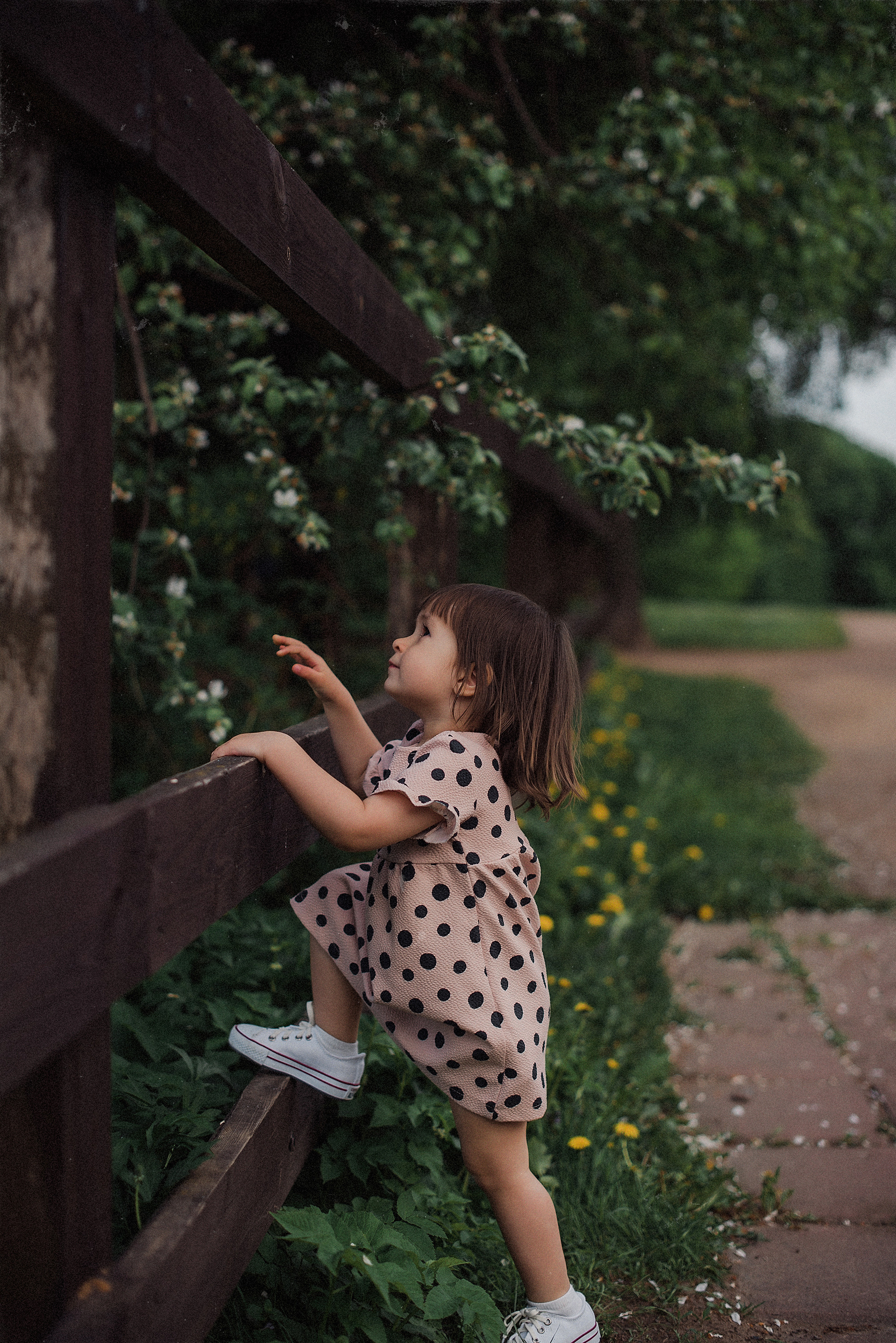 ЖЕНЬКИ и ПОЛИНА В ЦВЕТУЩЕМ КОЛОМЕНСКОМ. Свадебный и семейный фотограф РИТА БОЧКАРЁВА
