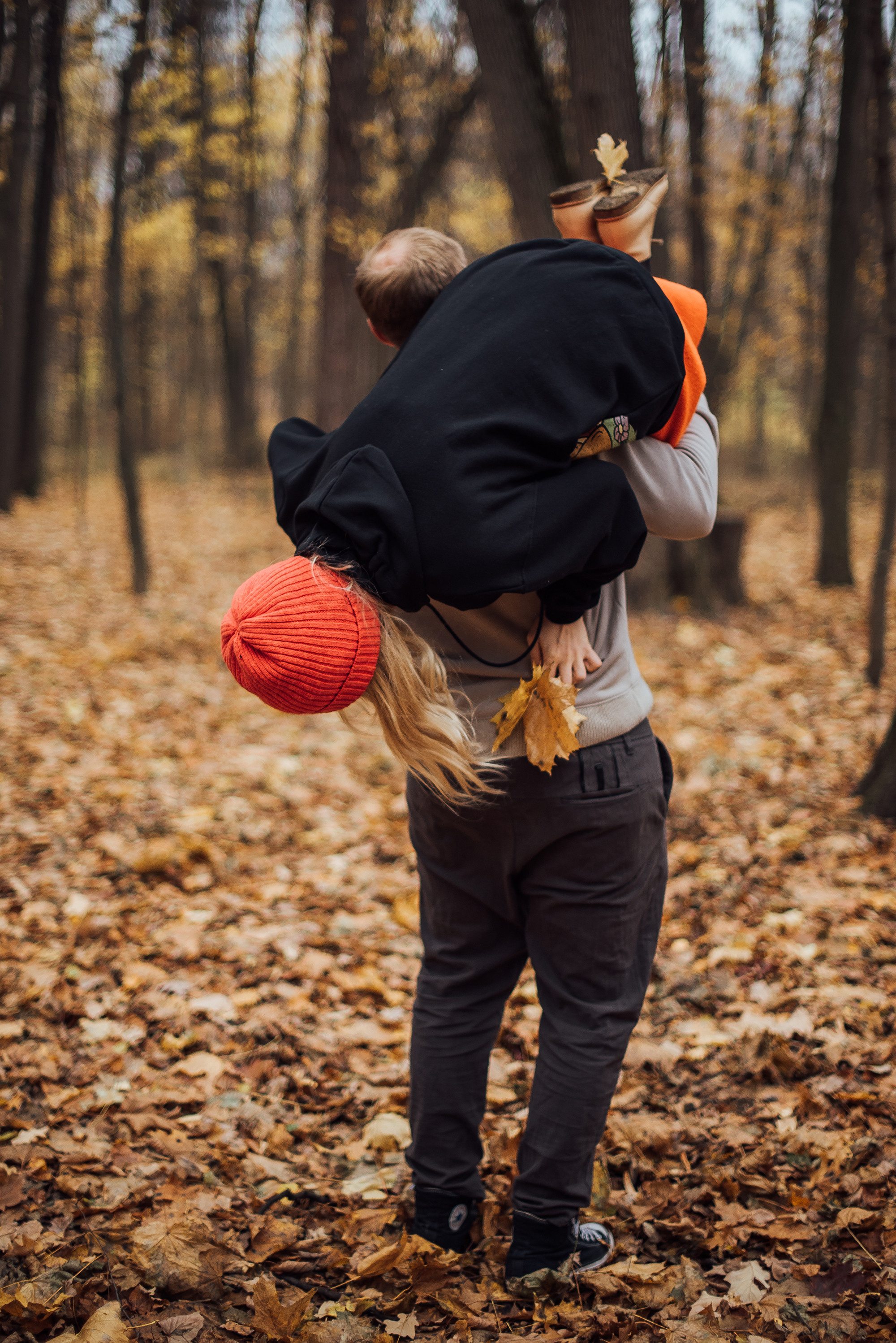 ЛИЛЯ, ДИМА и ТОНЯ. ОСЕНЯЯ ПРОГУЛКА. Свадебный и семейный фотограф РИТА БОЧКАРЁВА