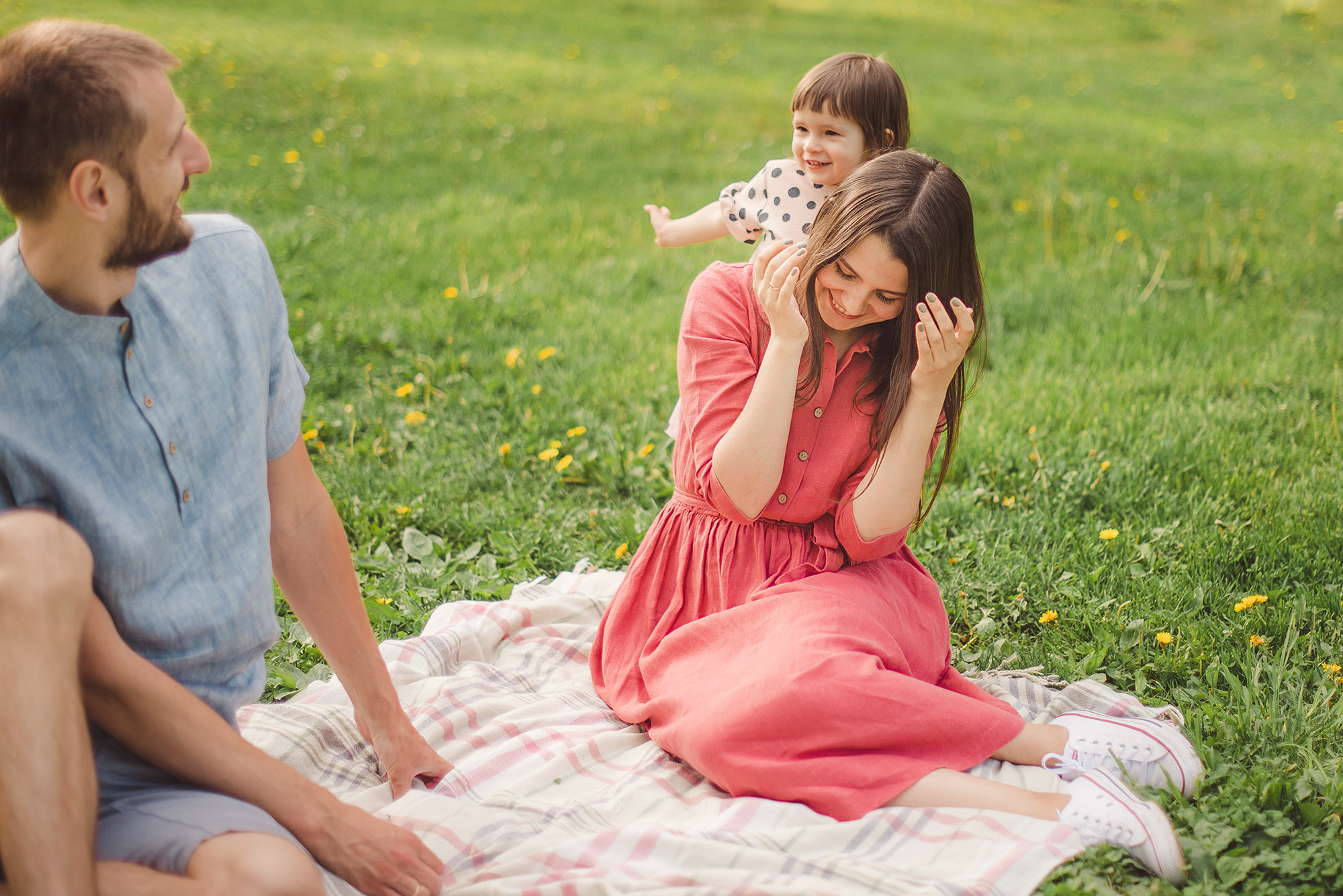 ЖЕНЬКИ и ПОЛИНА В ЦВЕТУЩЕМ КОЛОМЕНСКОМ. Свадебный и семейный фотограф РИТА БОЧКАРЁВА